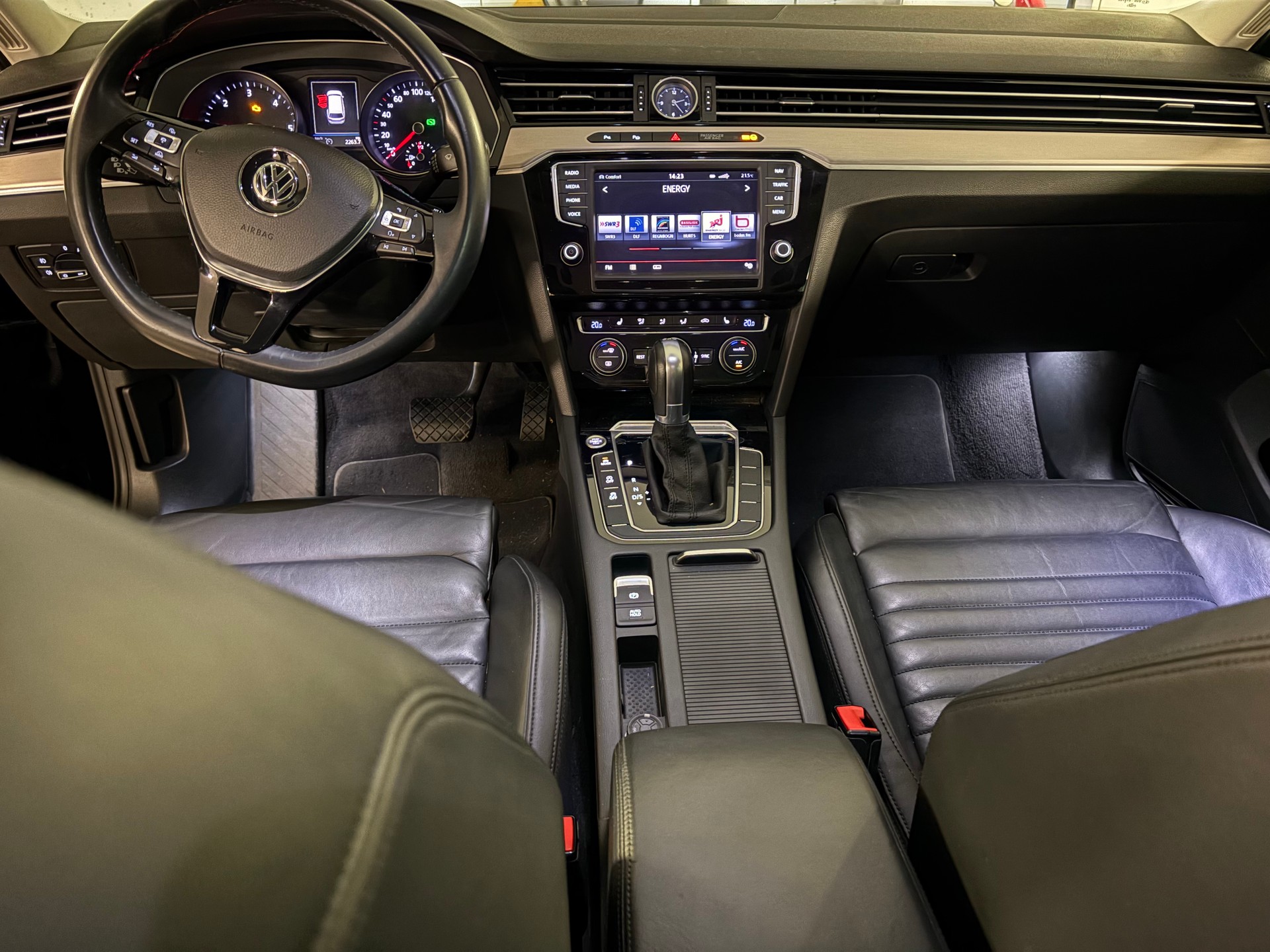 VW Variant 2.0 TDI BMT Highlight DSG 4 Motion-image-4