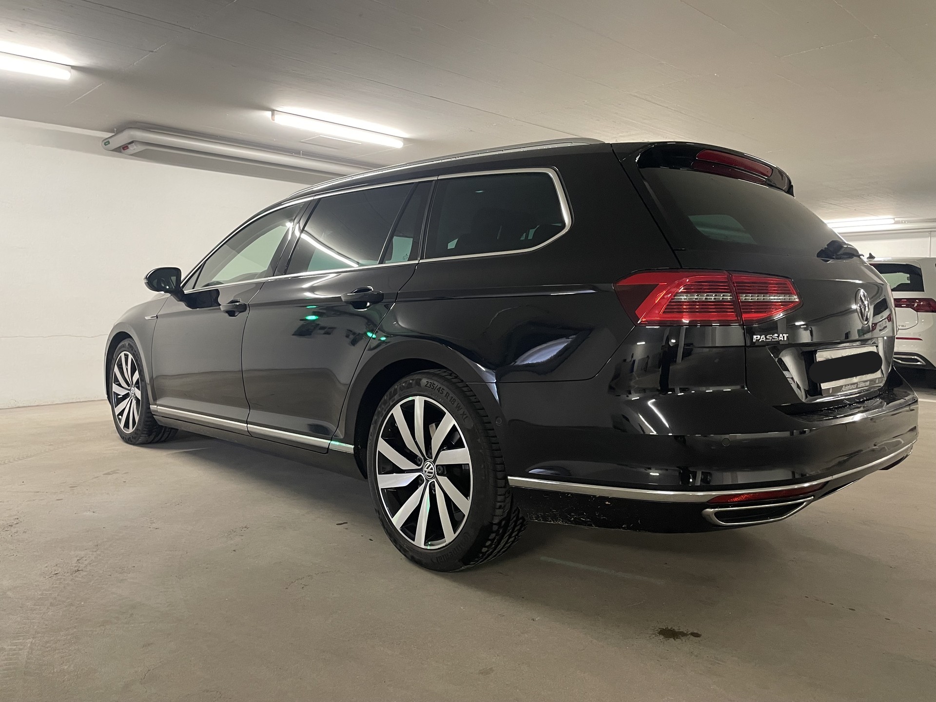 VW Variant 2.0 TDI BMT Highlight DSG 4 Motion-image-1