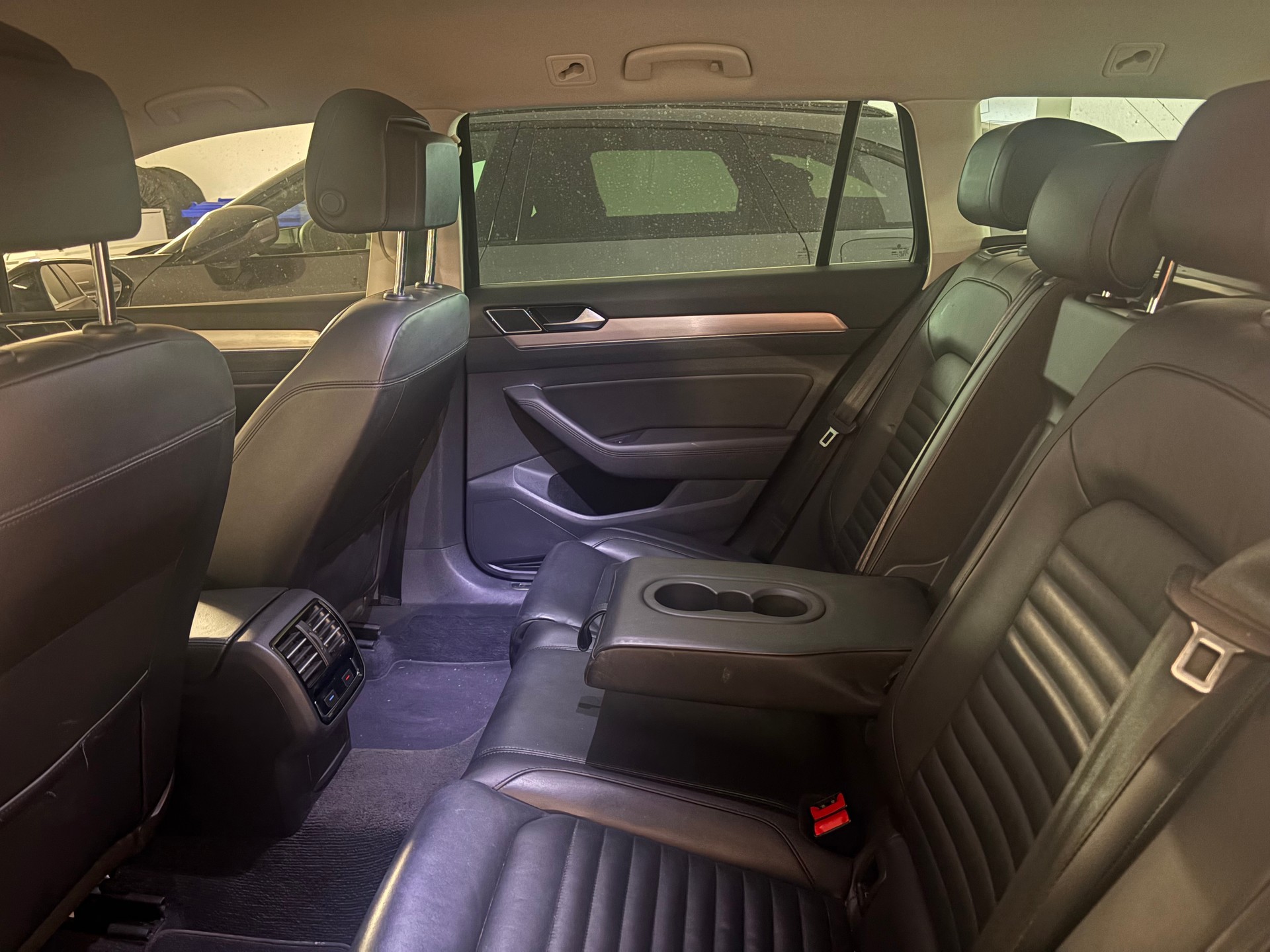 VW Variant 2.0 TDI BMT Highlight DSG 4 Motion-image-6