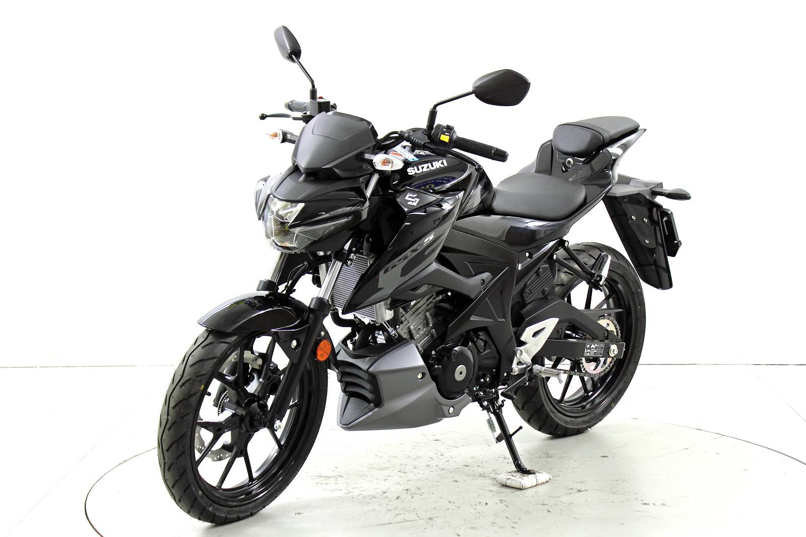 SUZUKI GSX-S 125-showroom-element-2