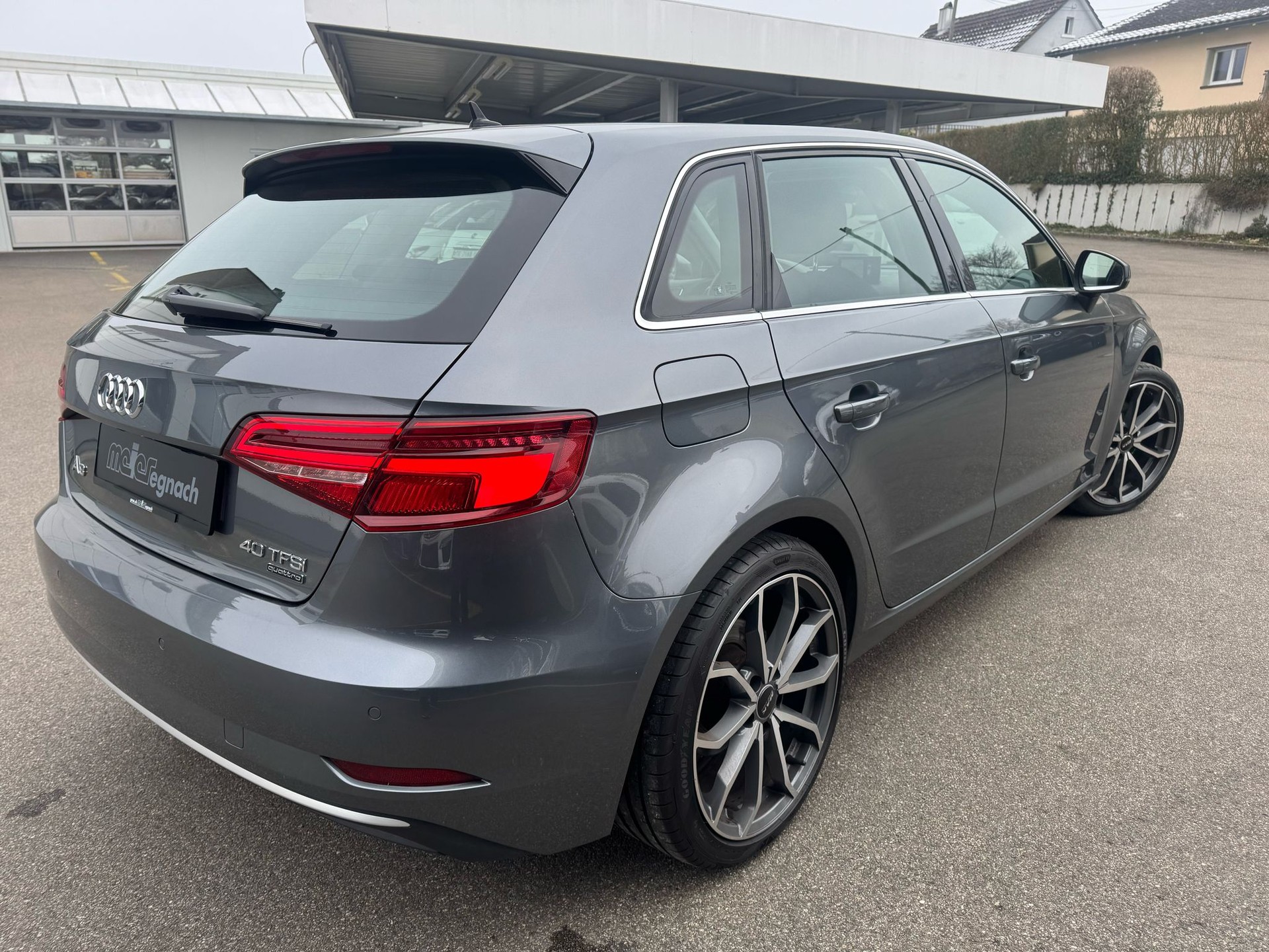 AUDI A3 Sportback 40 TFSI Sport quattro-image-6