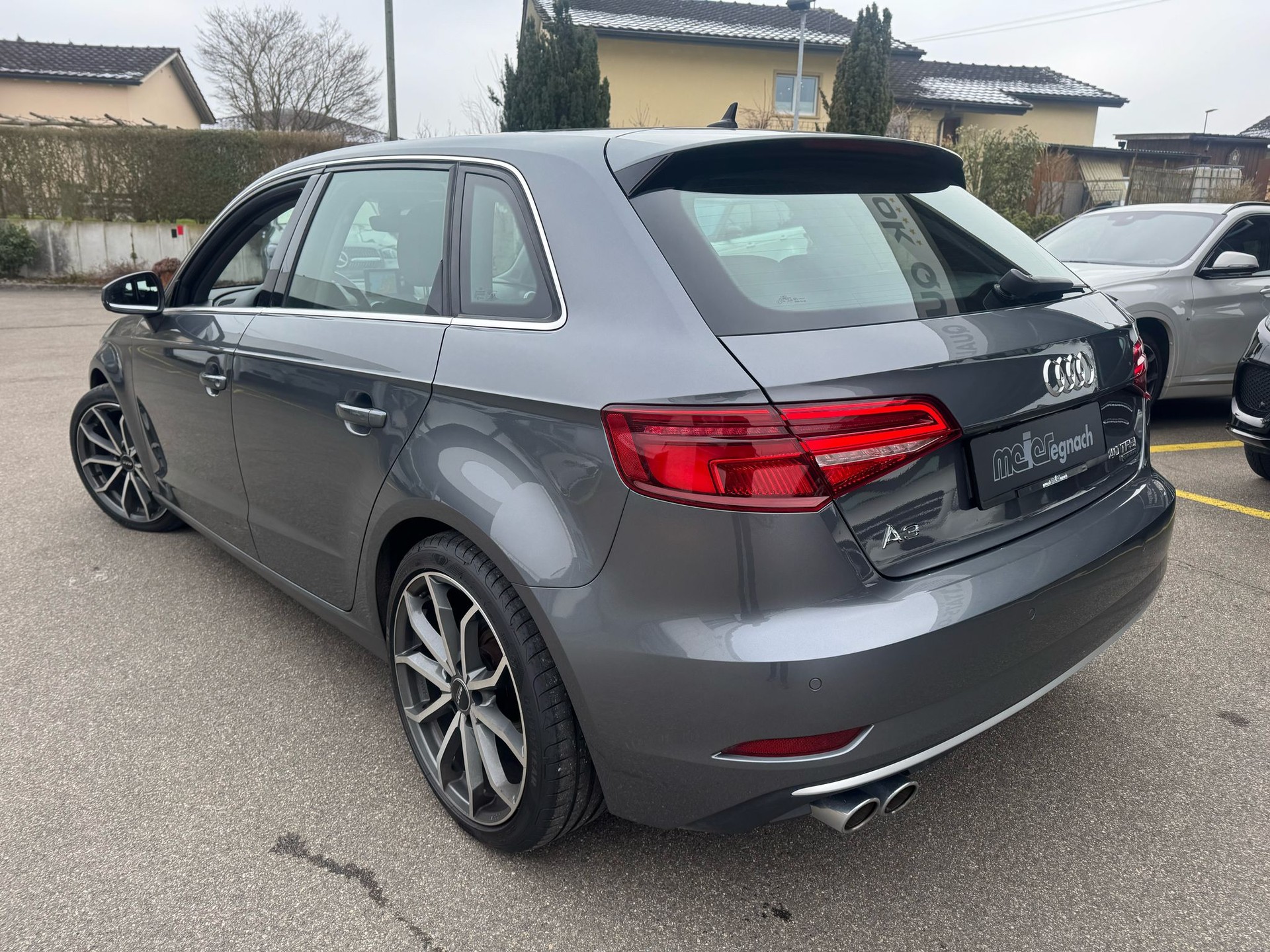 AUDI A3 Sportback 40 TFSI Sport quattro-image-5