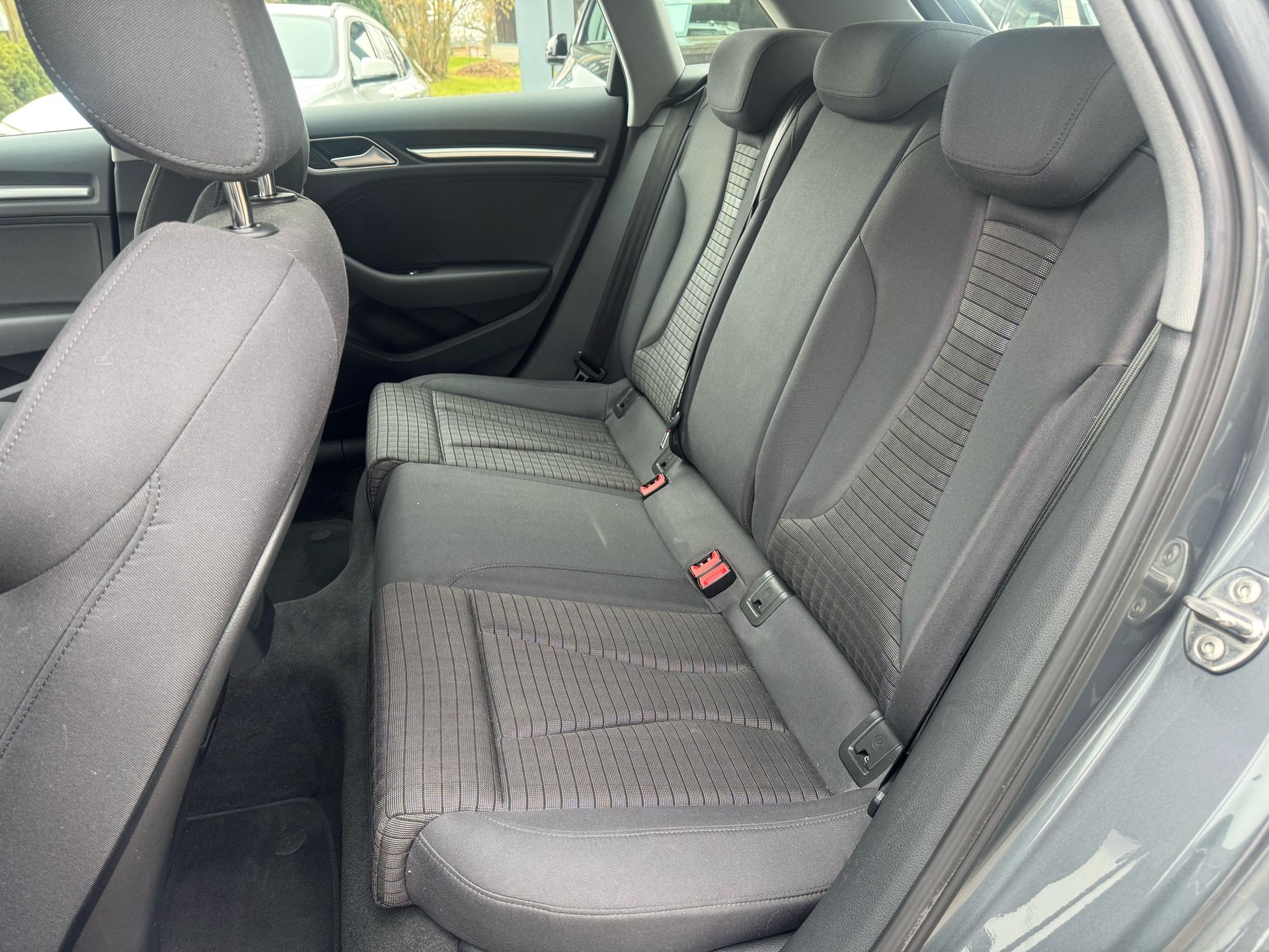 AUDI A3 Sportback 40 TFSI Sport quattro-image-10