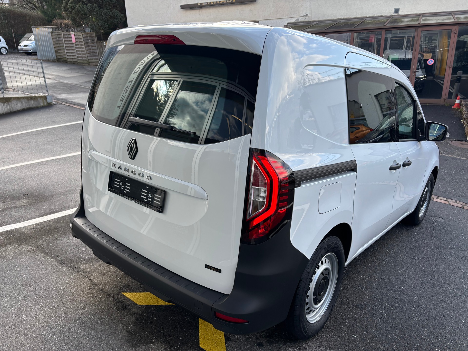 RENAULT Kangoo Van EV45 Standard 22kW Extra-image-5