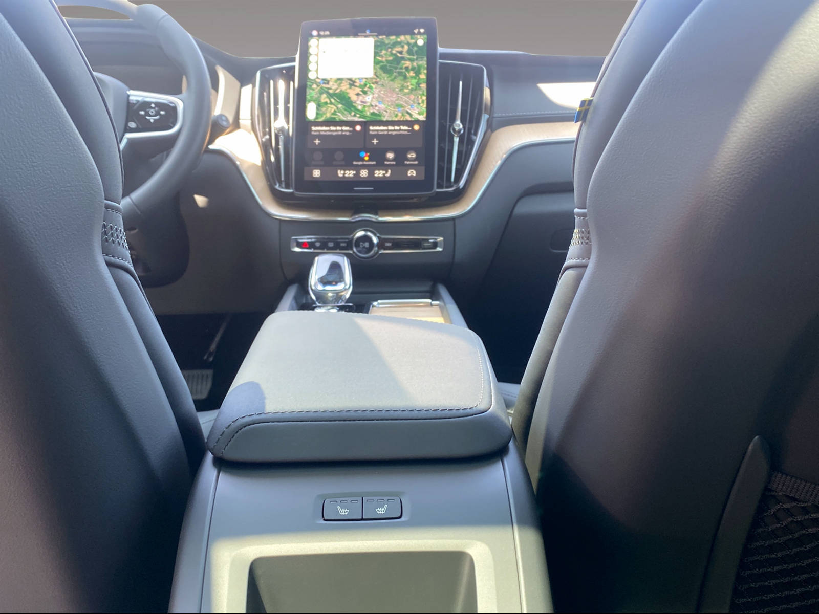 VOLVO XC60 2.0 T6 TE Ultra Bright eAWD-image-9