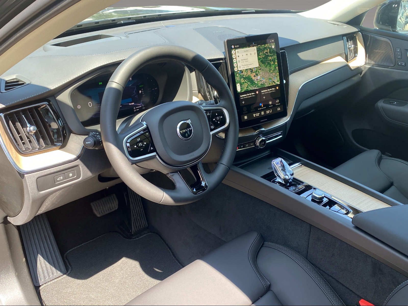 VOLVO XC60 2.0 T6 TE Ultra Bright eAWD-image-6