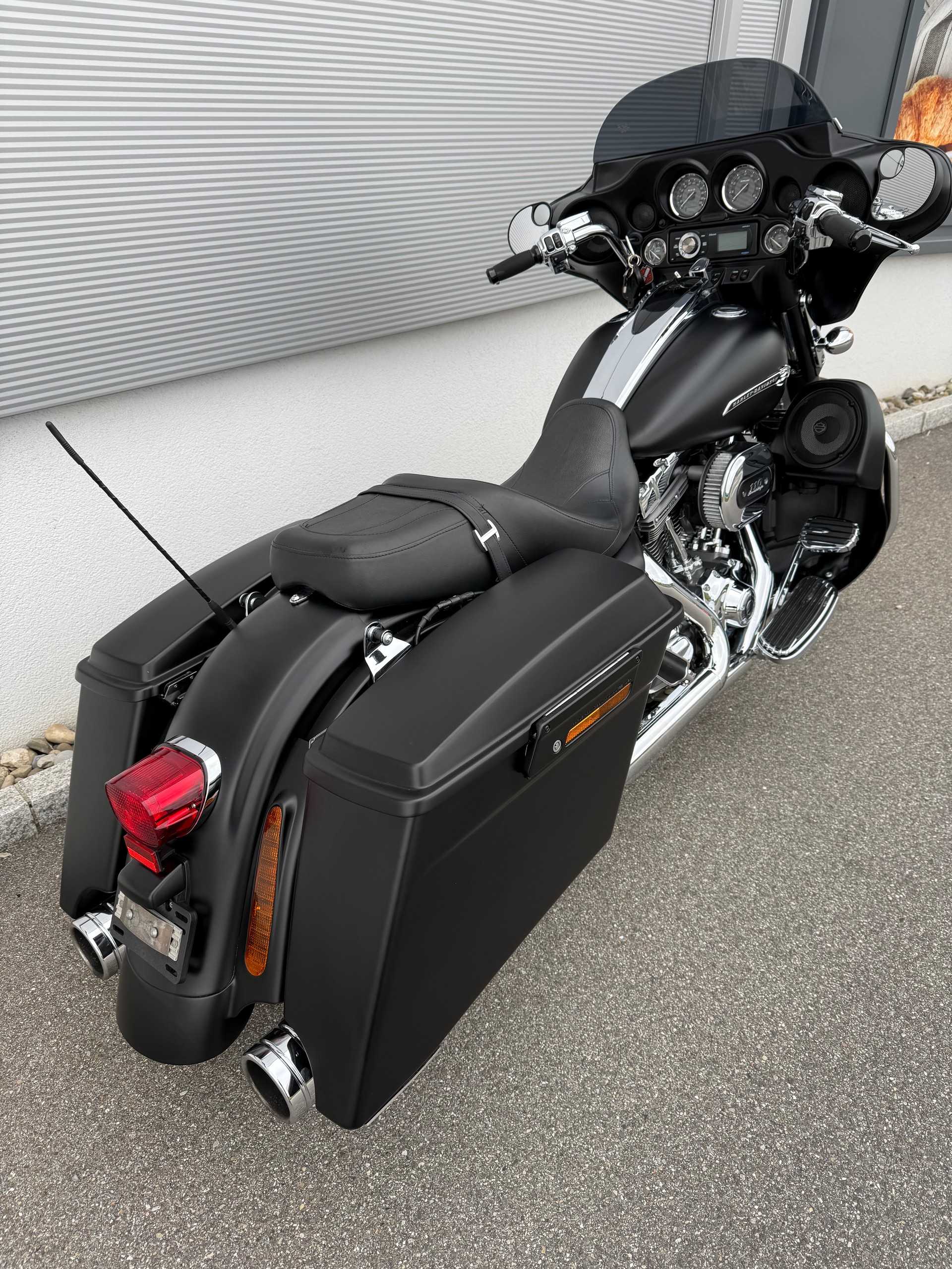 HARLEY-DAVIDSON FLHXSE Street Glide ABS CVO-image-5