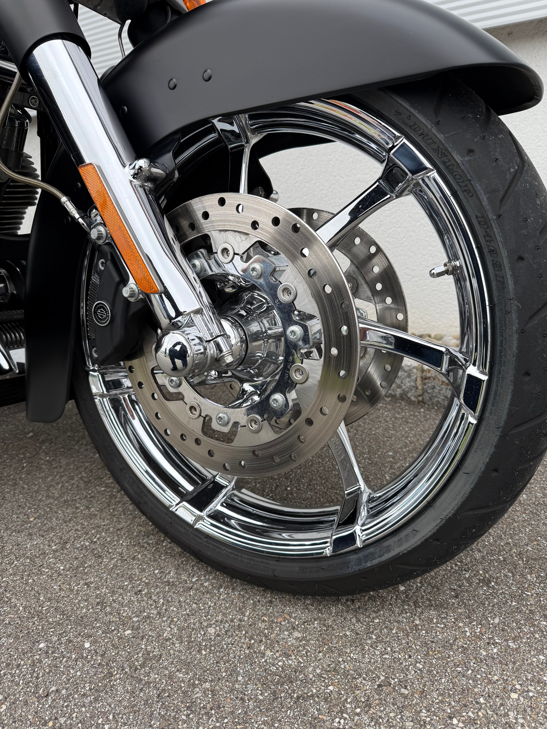 HARLEY-DAVIDSON FLHXSE Street Glide ABS CVO-showroom-element-3