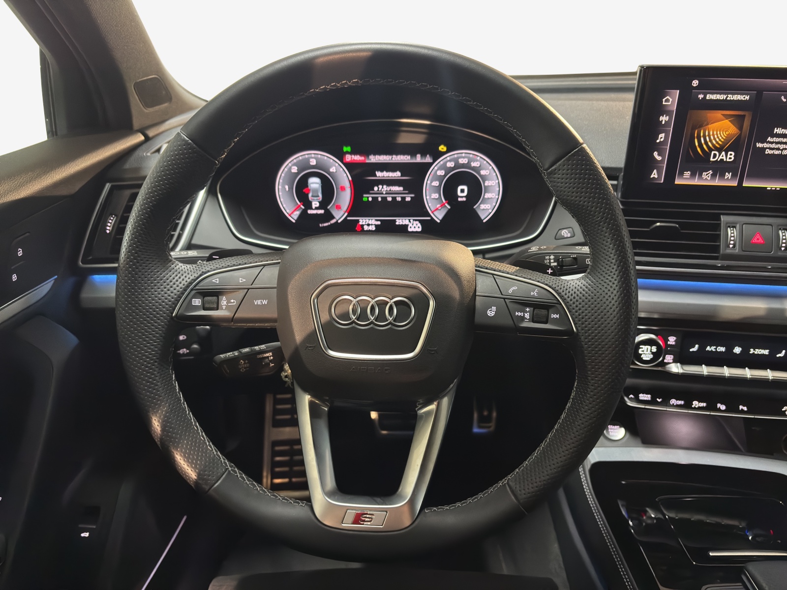 AUDI Q5 40 TDI S line-image-9