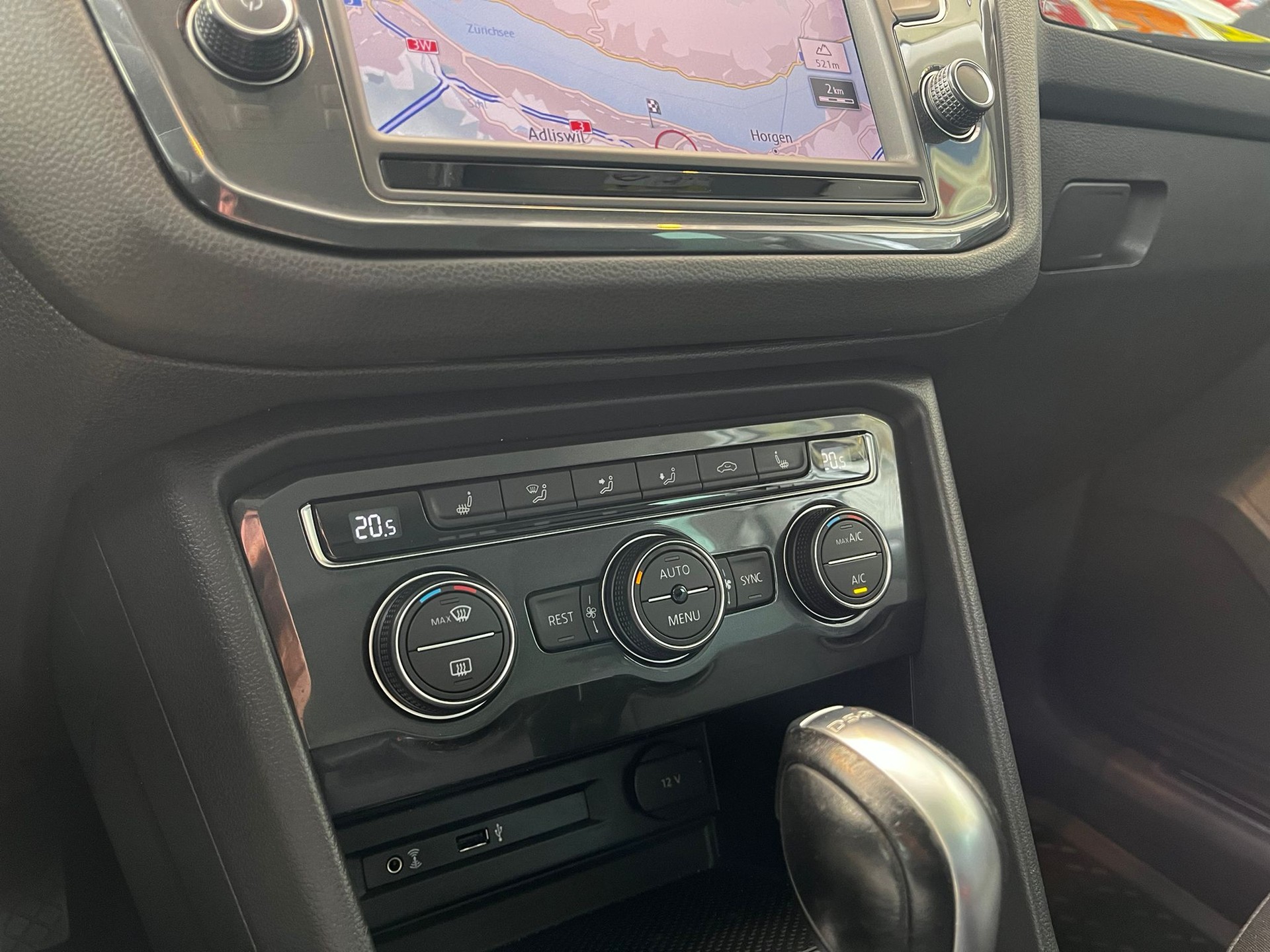 VW Tiguan 2.0TDI High 4M-image-17