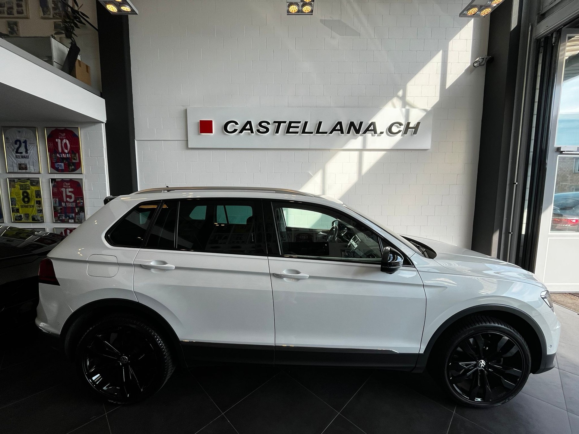 VW Tiguan 2.0TDI High 4M-image-4