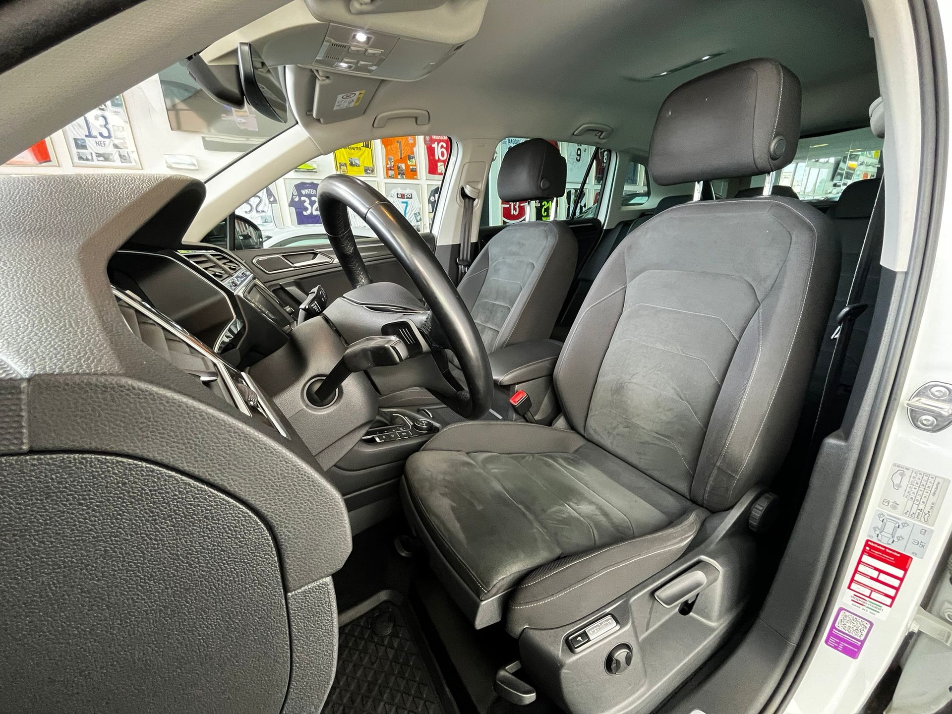 VW Tiguan 2.0TDI High 4M-image-11
