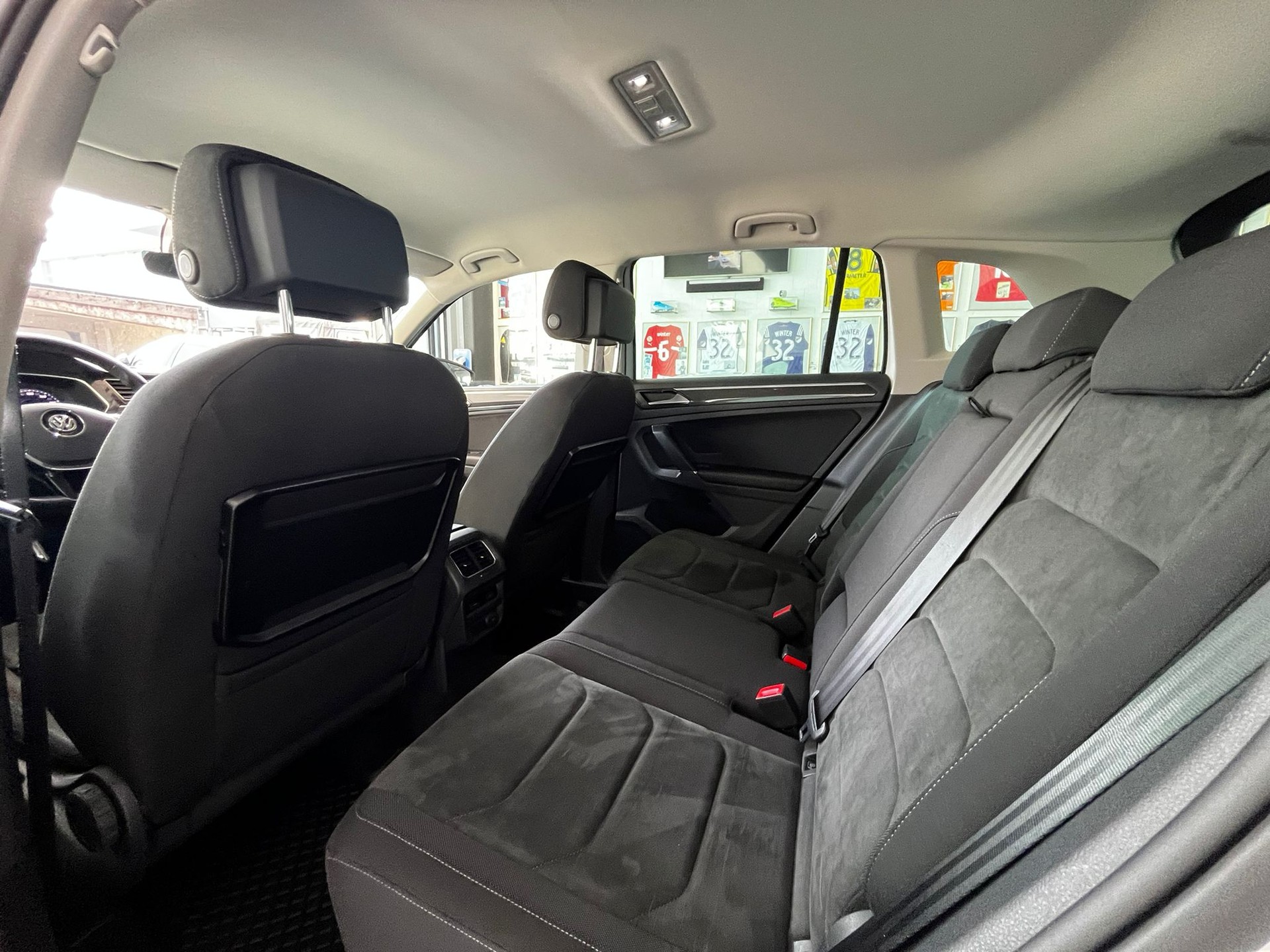 VW Tiguan 2.0TDI High 4M-image-12