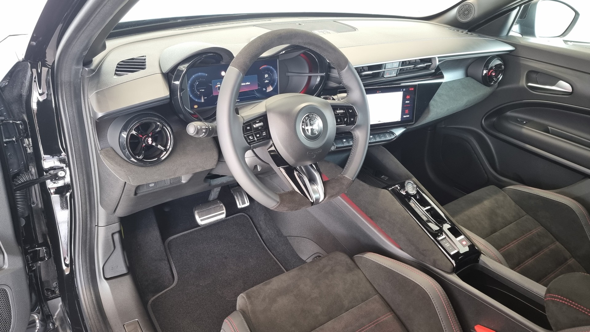 ALFA ROMEO Junior 1.2 Ibrida Speciale Pack Sport&Pack Tech-image-16