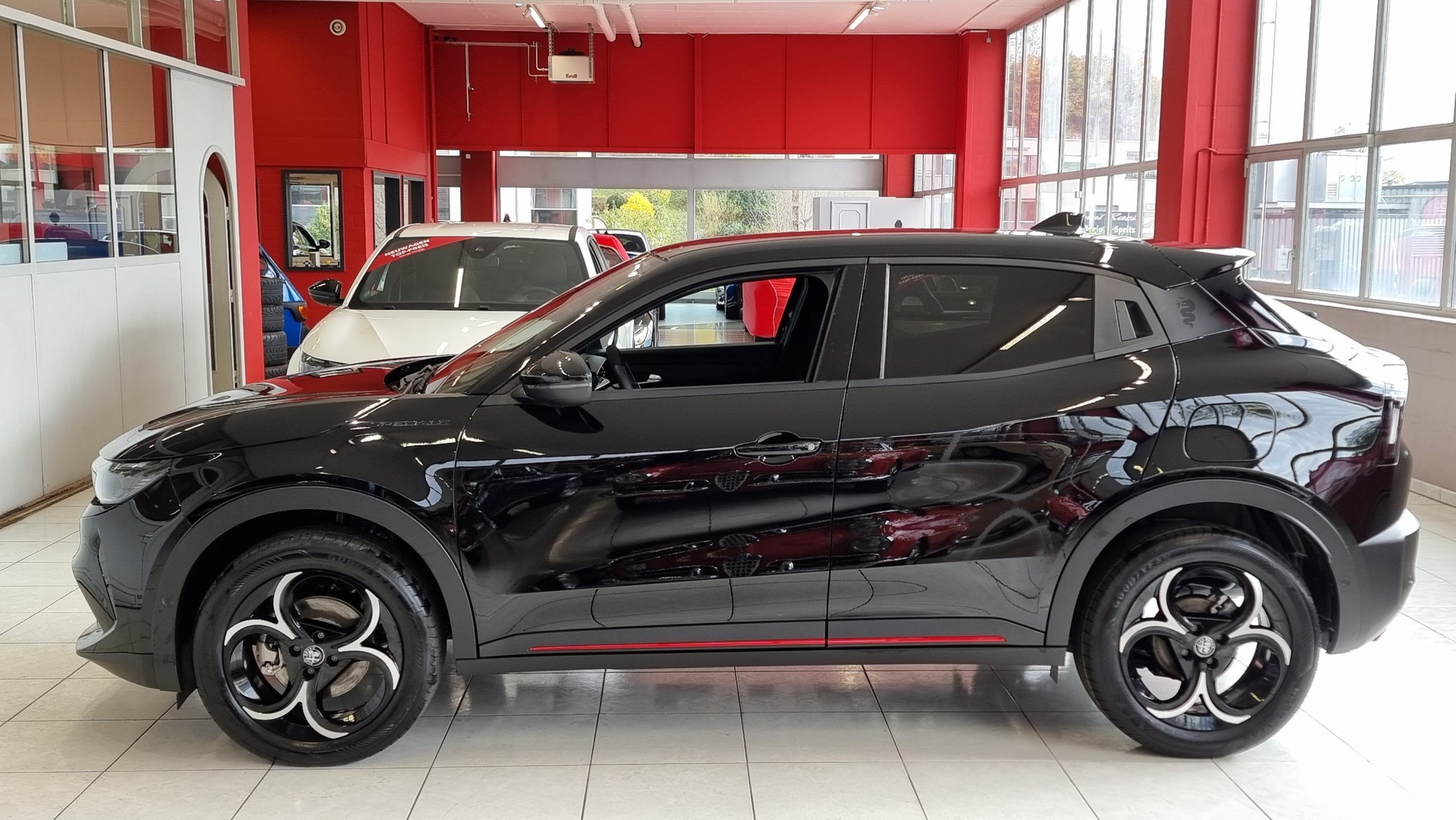 ALFA ROMEO Junior 1.2 Ibrida Speciale Pack Sport&Pack Tech-image-2