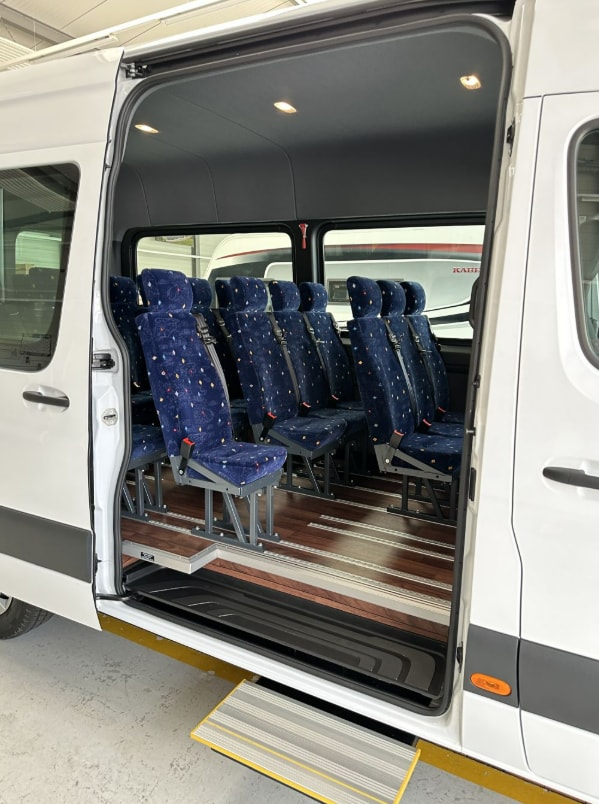 MERCEDES-BENZ 317 CDI Schulbus (A12)-image-6