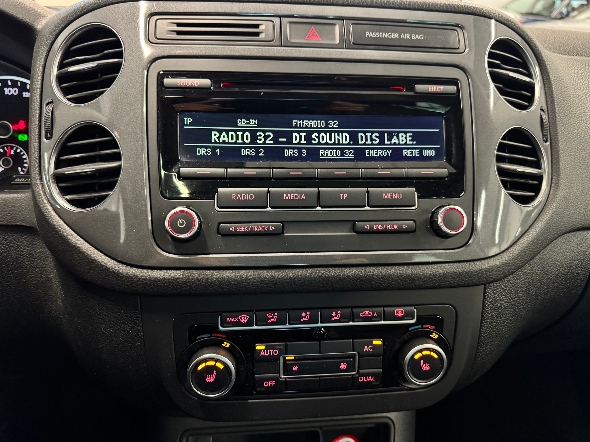 VW Tiguan 2.0 TSI Sport&Style 4Motion DSG-image-18