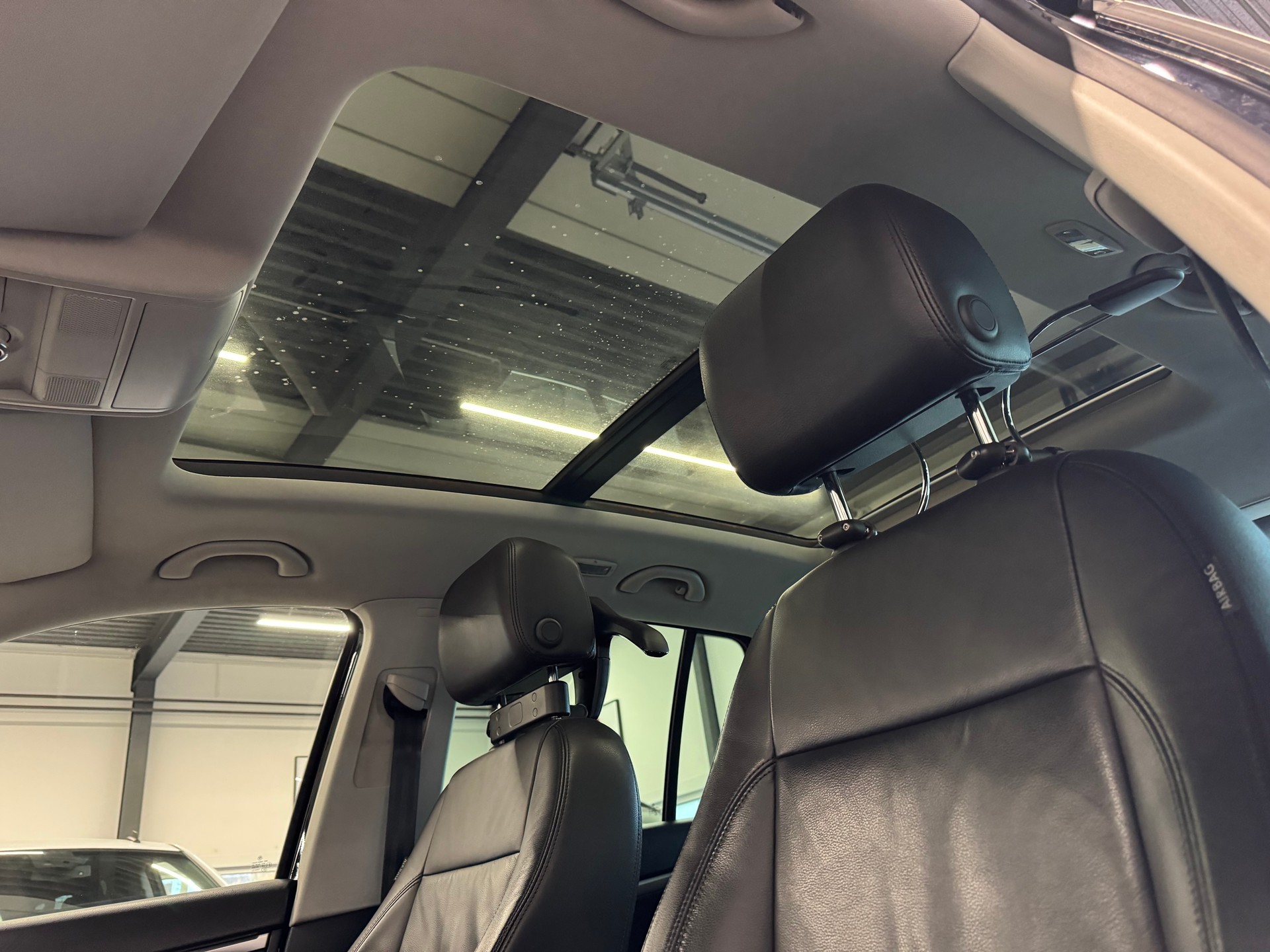 VW Tiguan 2.0 TSI Sport&Style 4Motion DSG-image-16