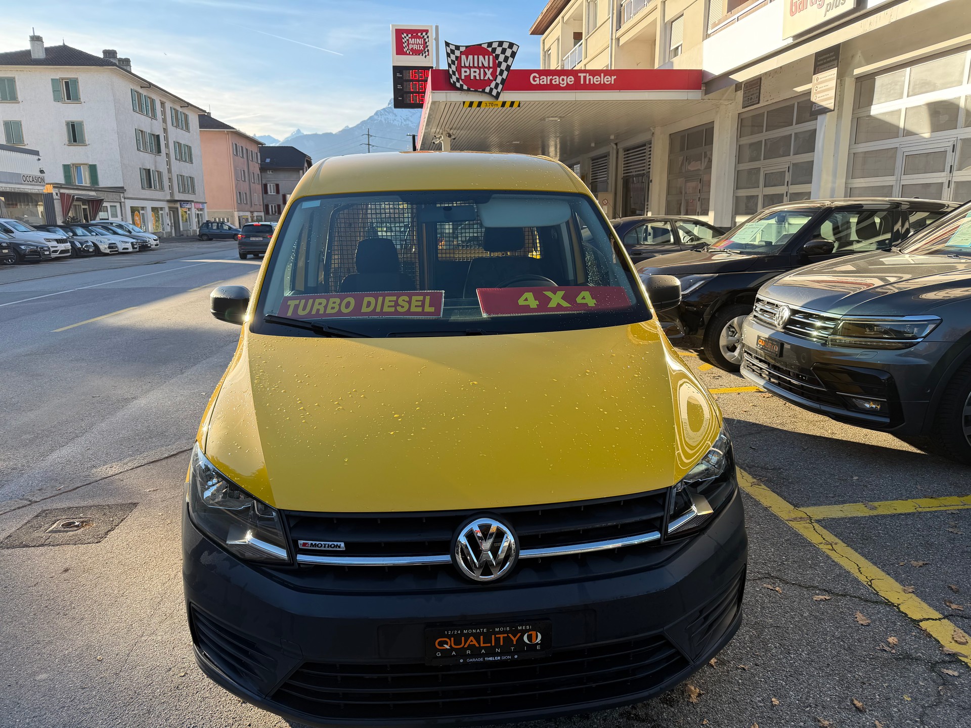 VW Caddy 2.0TDI 4Motion BlueMotion Technology-image-8