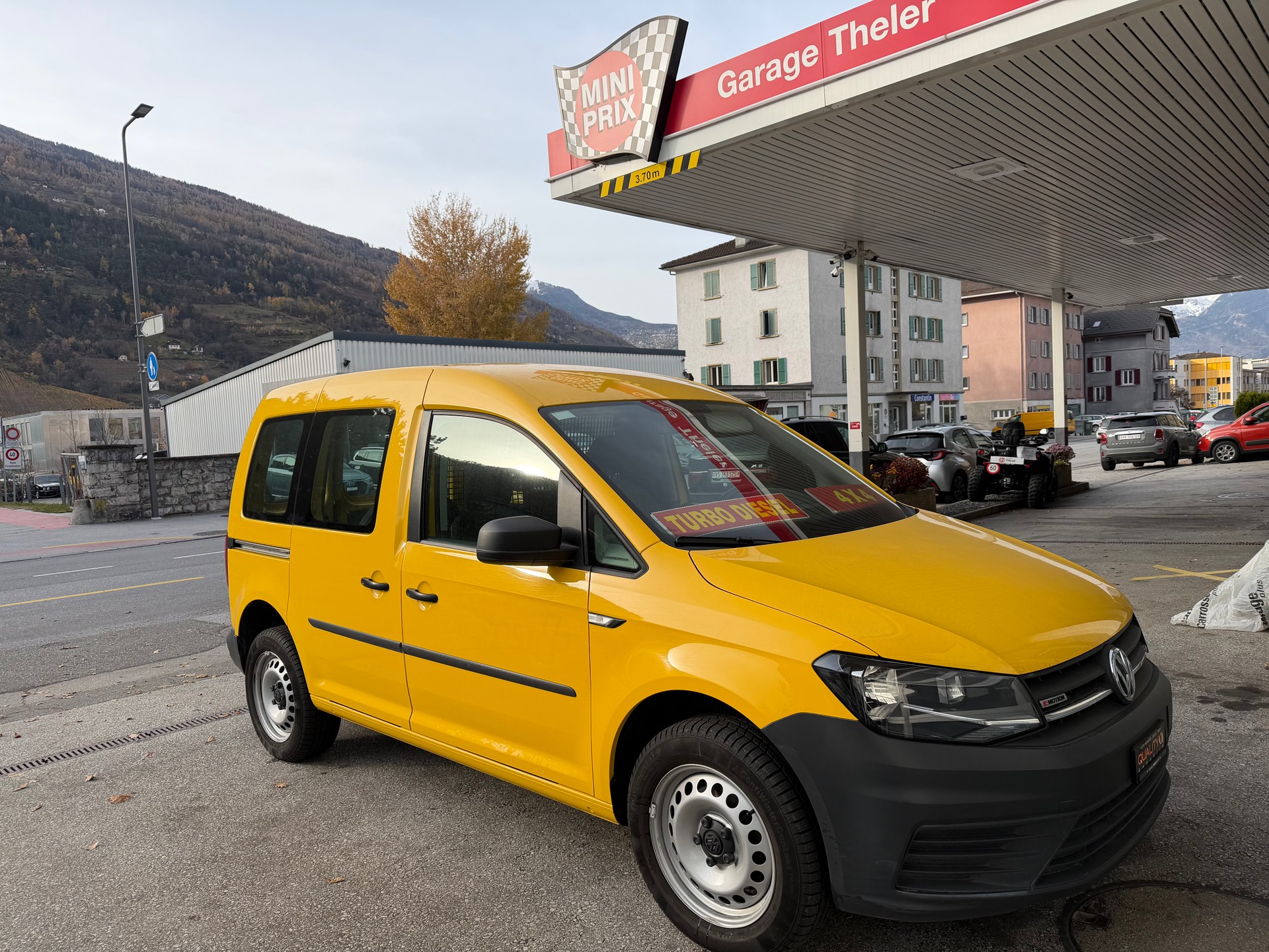 VW Caddy 2.0TDI 4Motion BlueMotion Technology-image-0