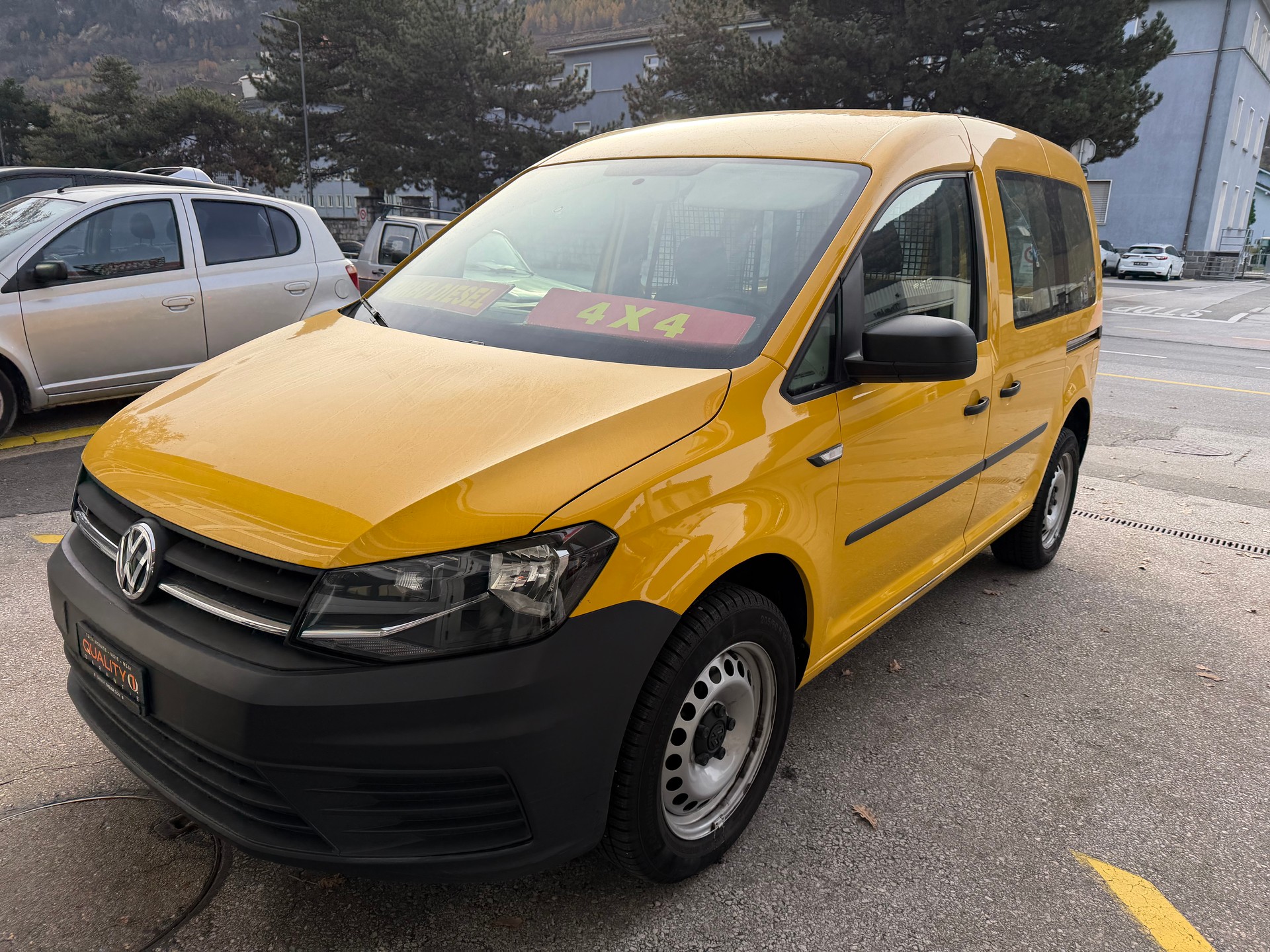 VW Caddy 2.0TDI 4Motion BlueMotion Technology-image-6