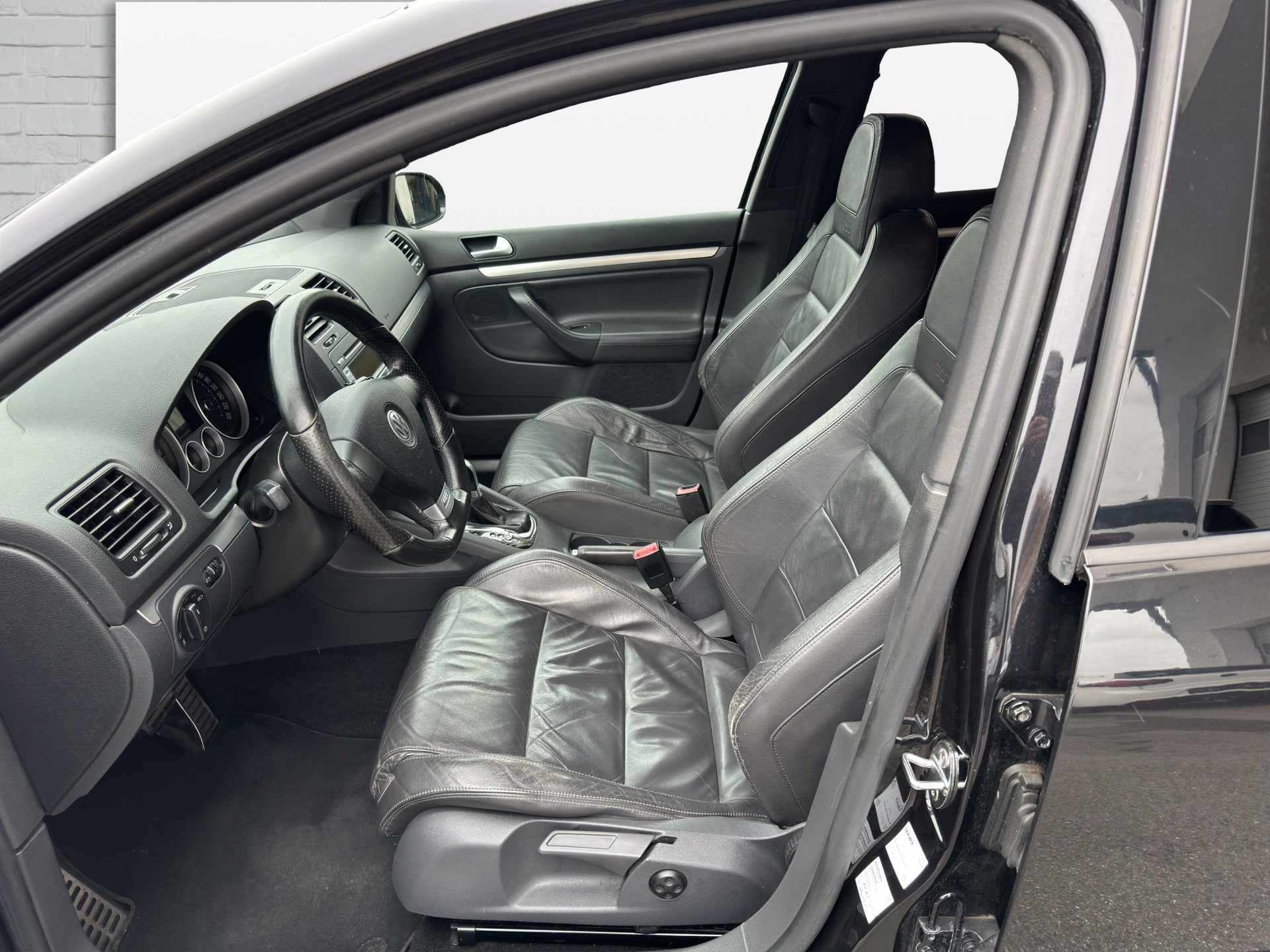 VW Golf 2.0 TFSI GTI DSG-image-9