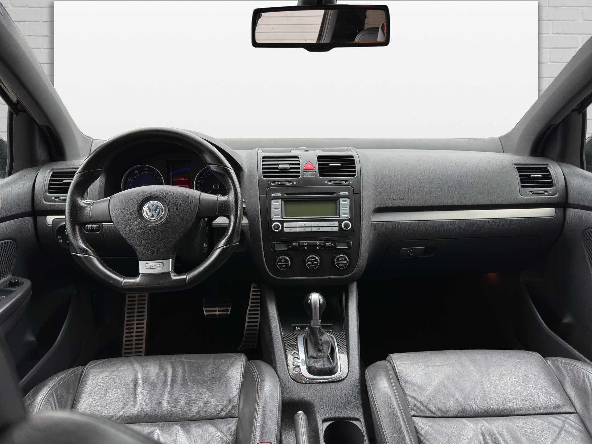 VW Golf 2.0 TFSI GTI DSG-image-8