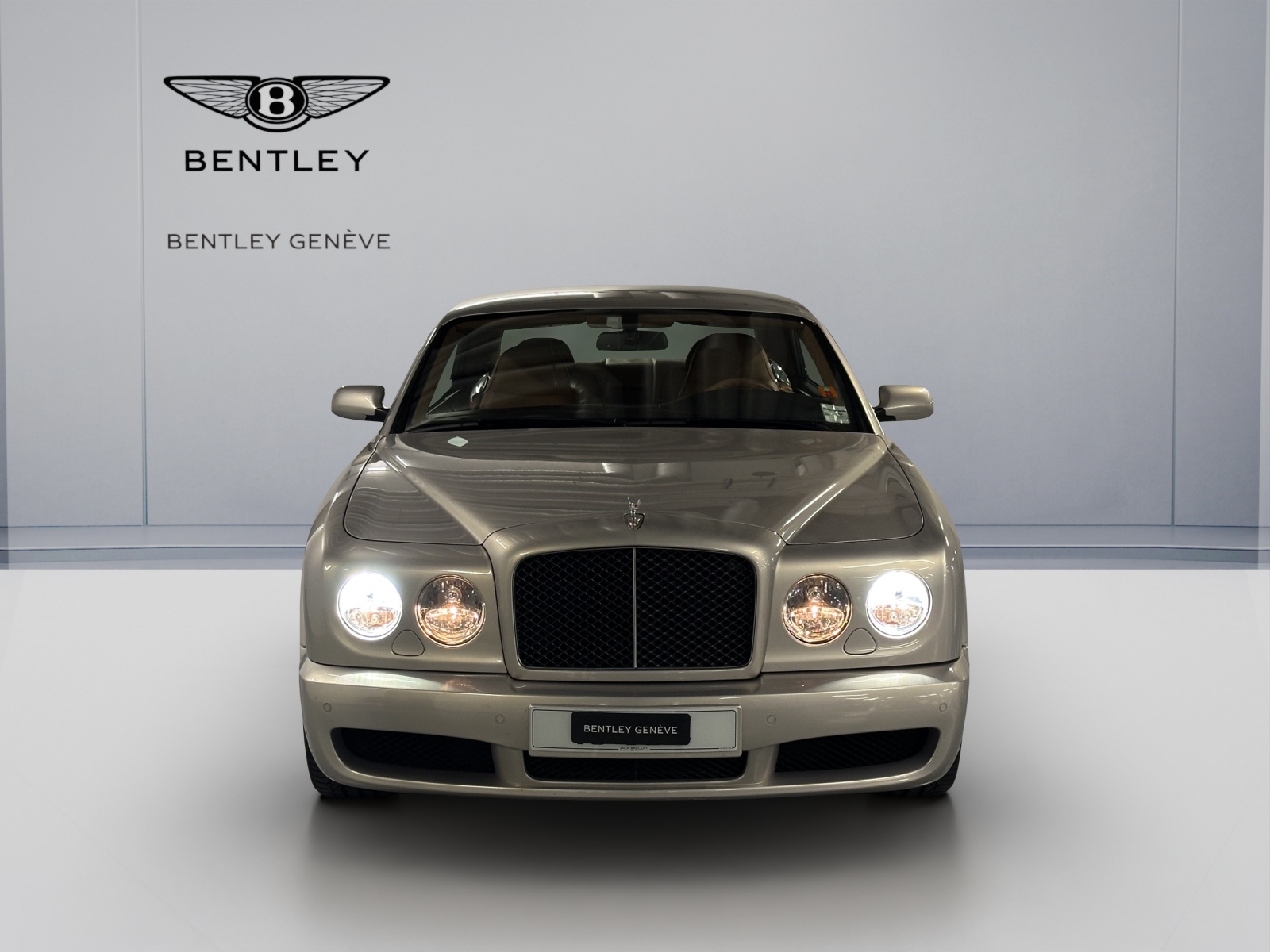 BENTLEY Brooklands-showroom-element-1