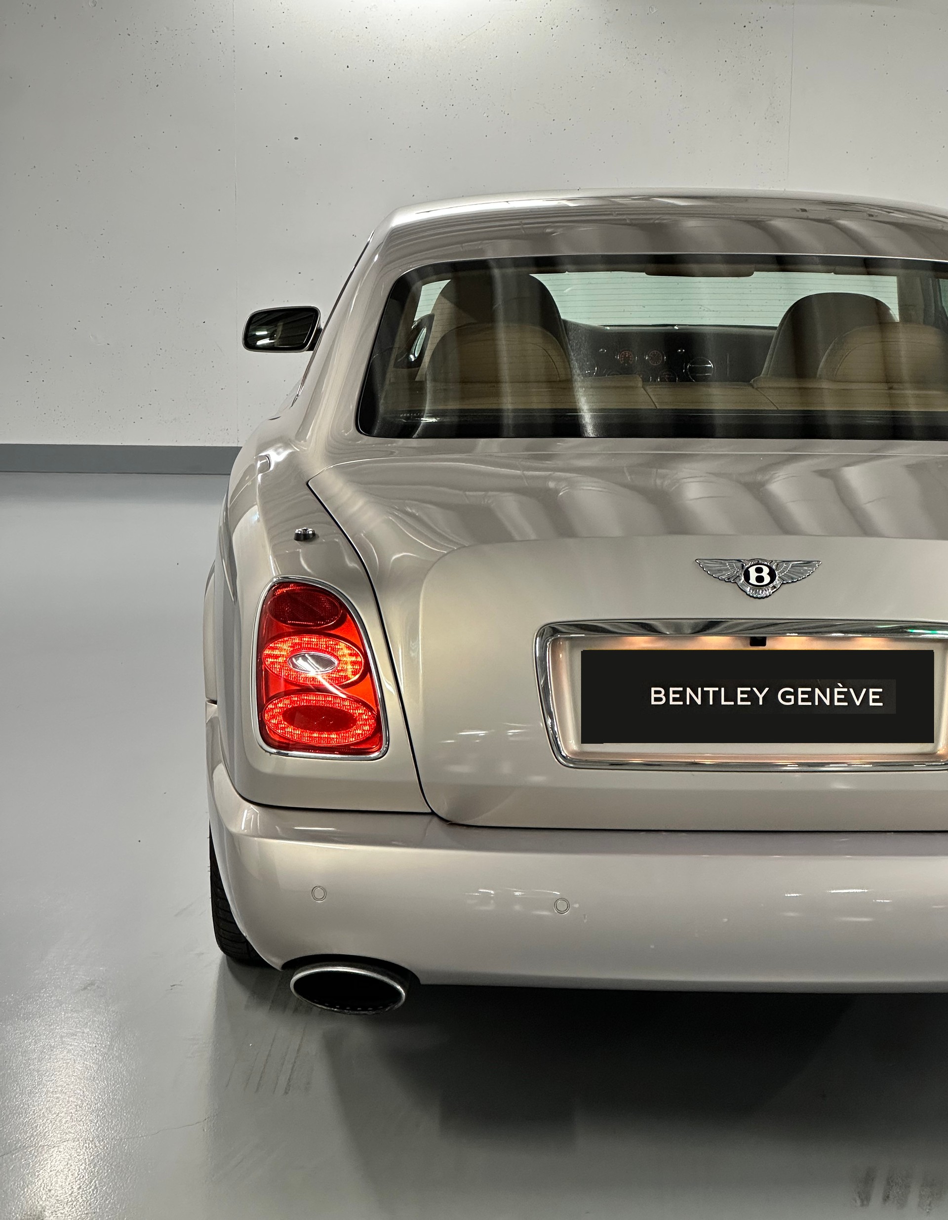 BENTLEY Brooklands-image-18