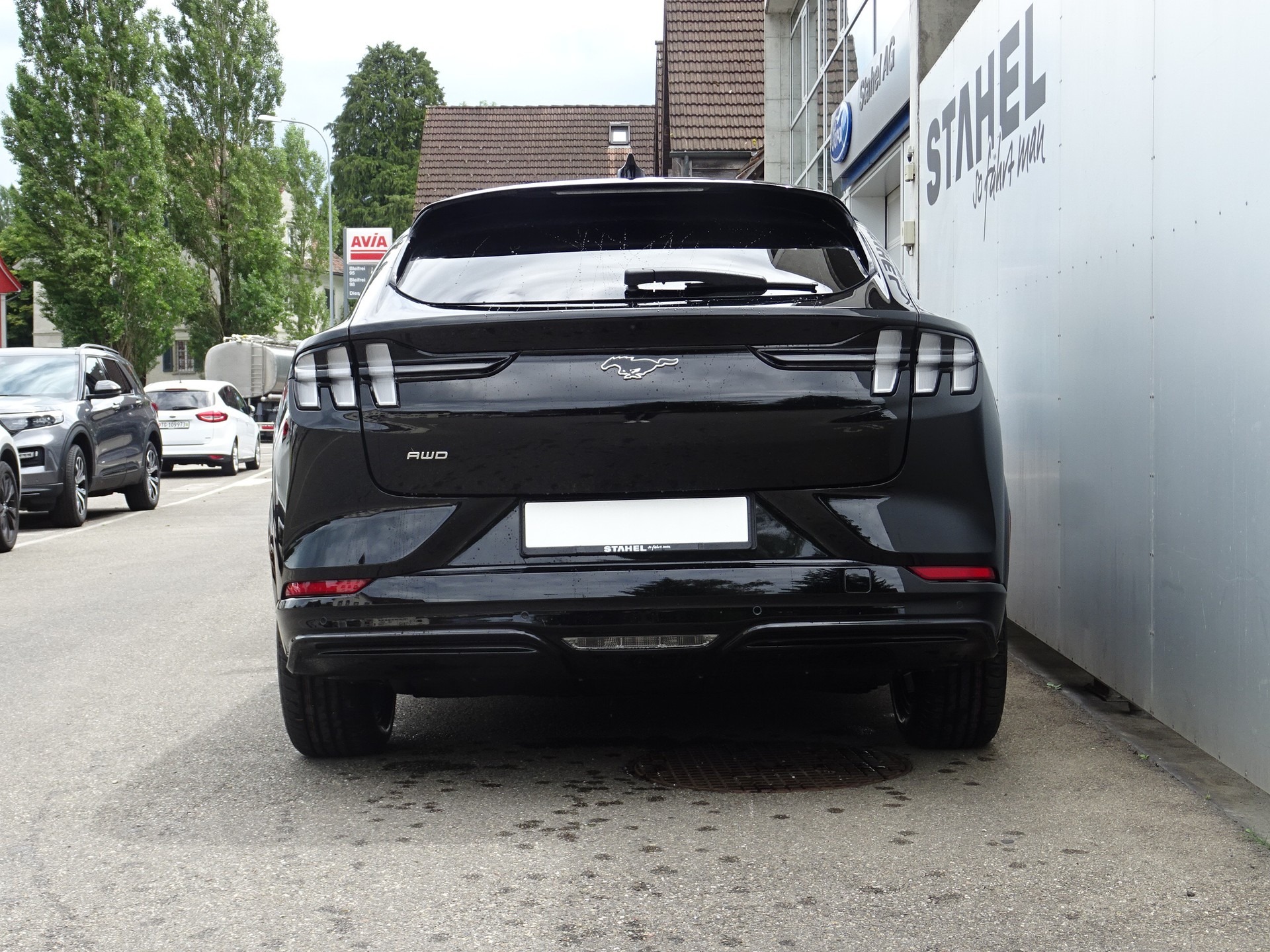 FORD Mustang Mach-E Extended AWD-image-3