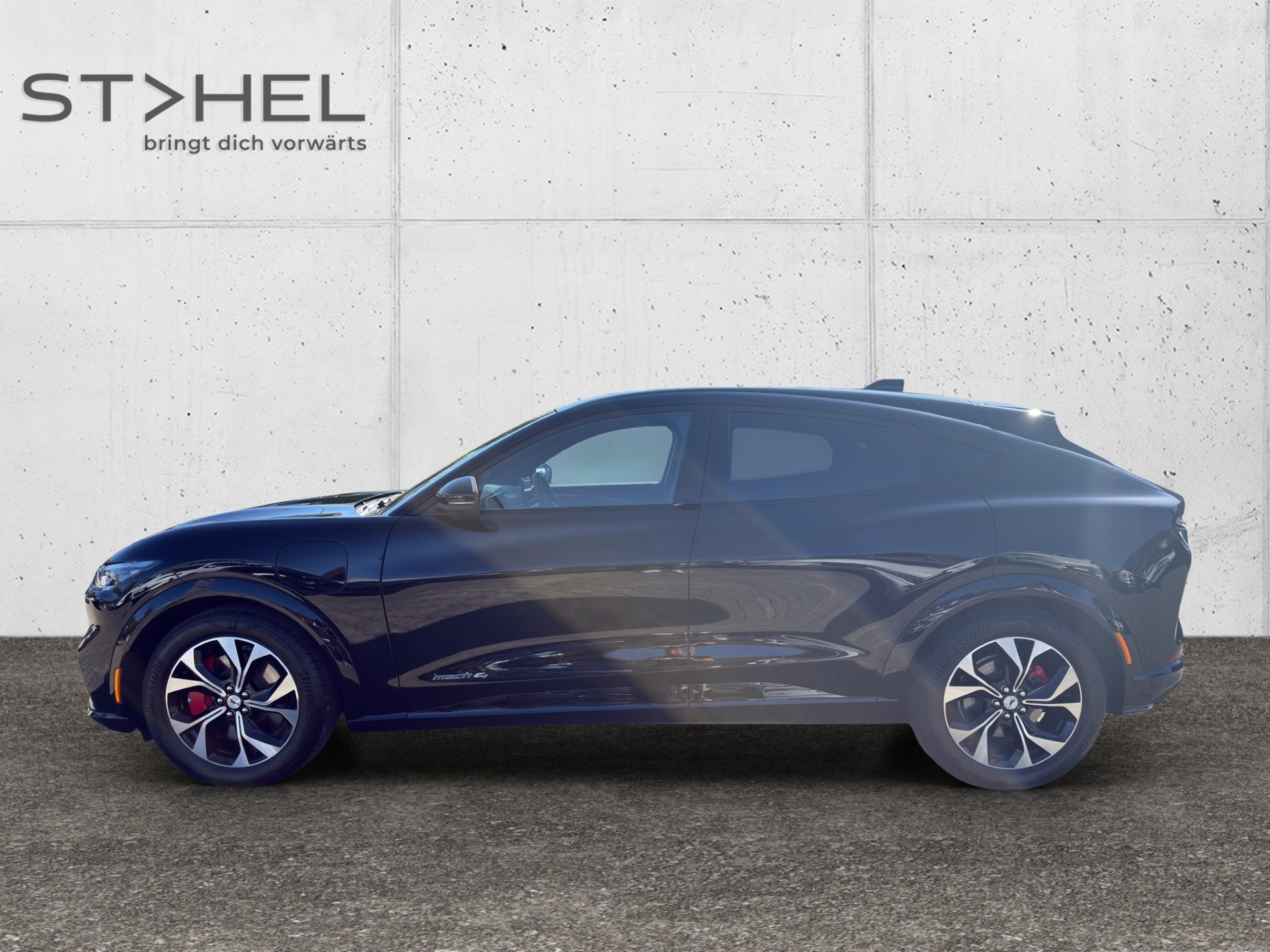 FORD Mustang Mach-E Extended AWD-image-7