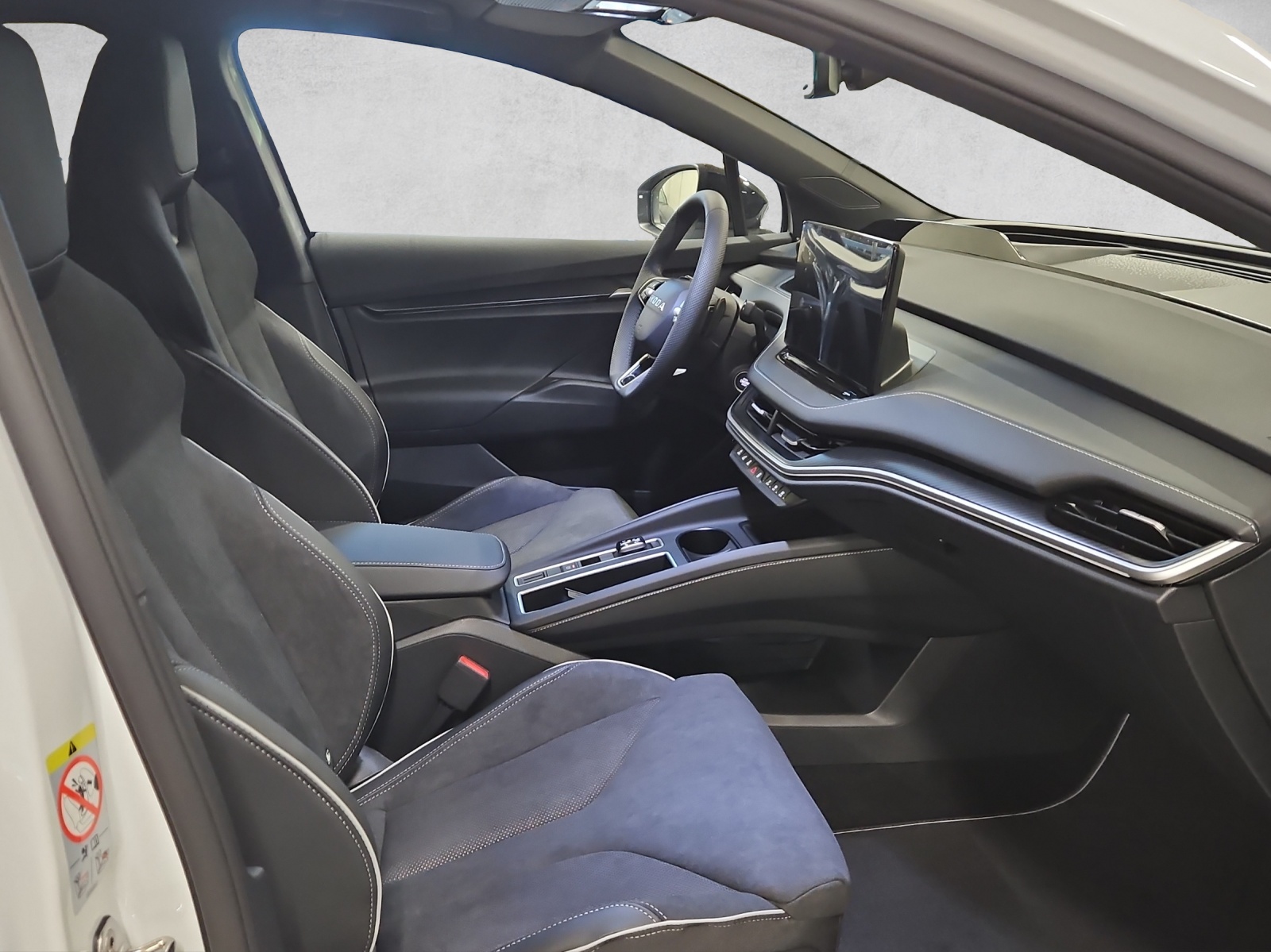 SKODA Enyaq 85 Sportline-image-9
