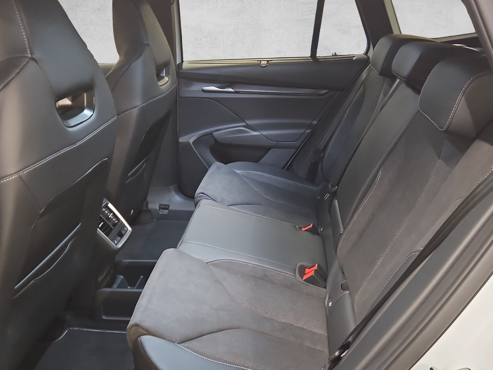 SKODA Enyaq 85 Sportline-image-6