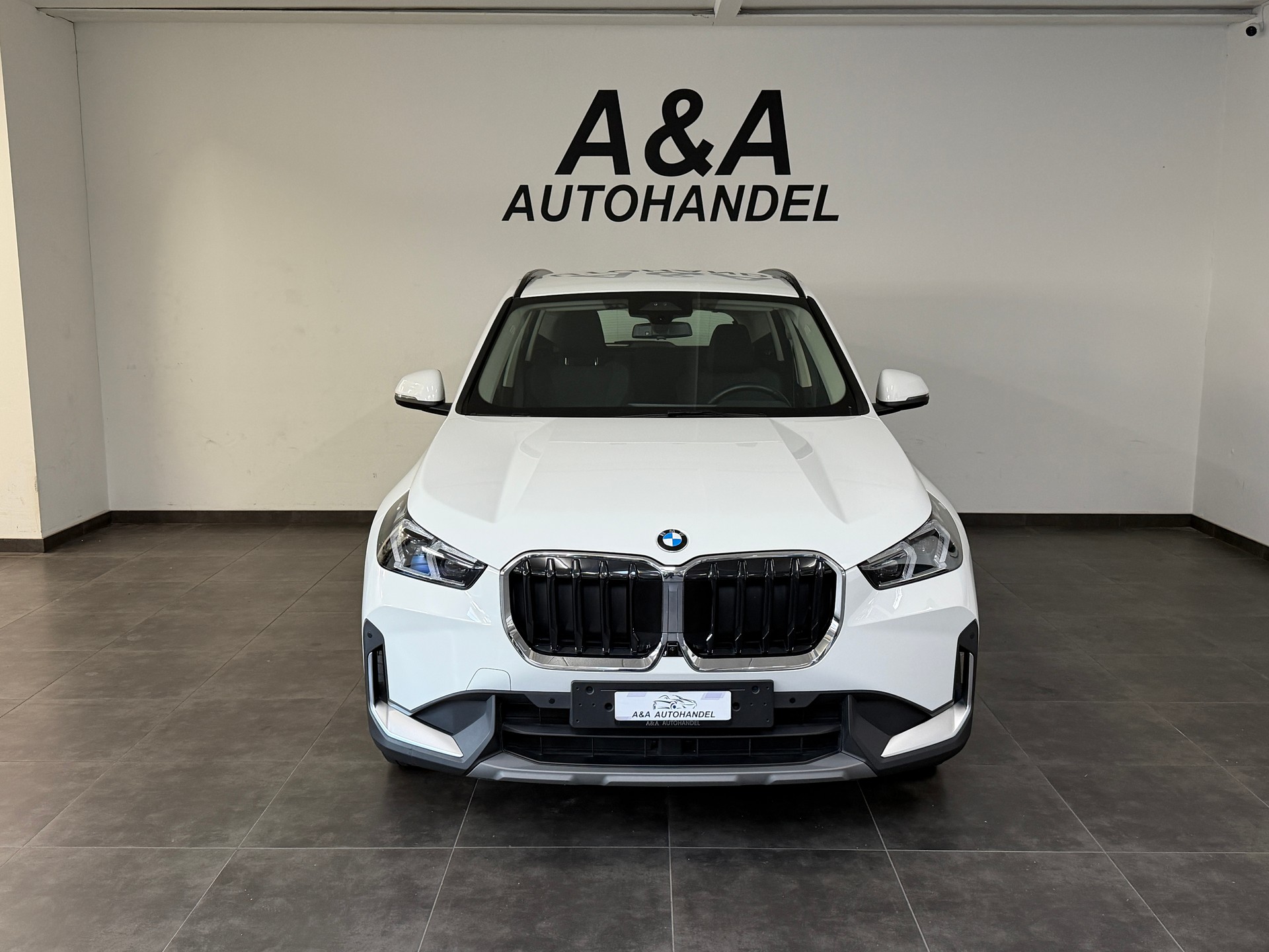 BMW X1 sDrive 18d-image-1