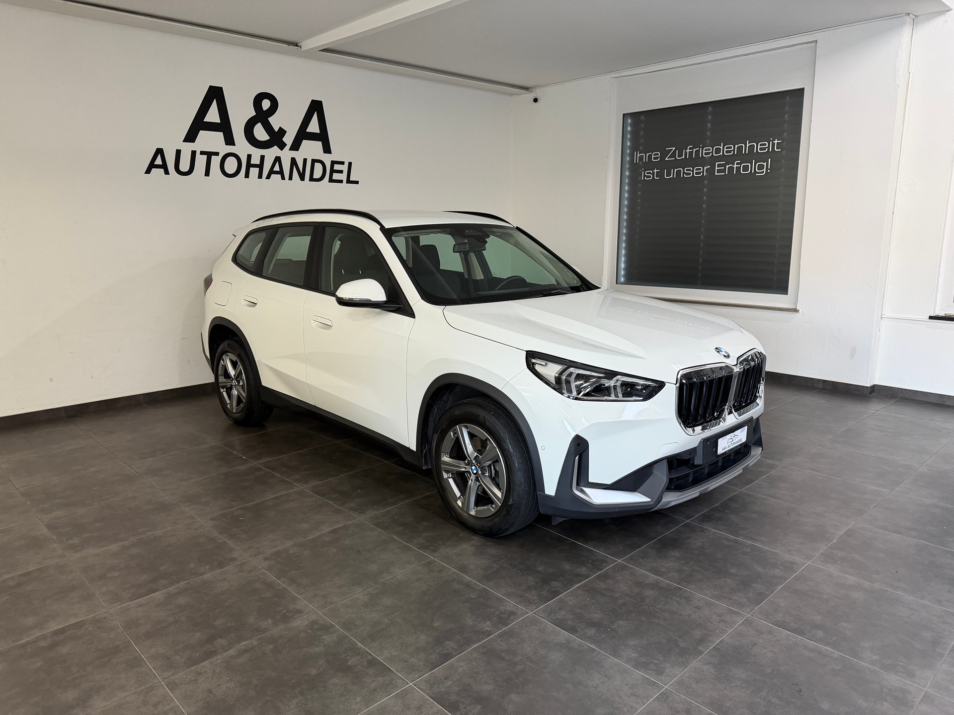 BMW X1 sDrive 18d-image-0