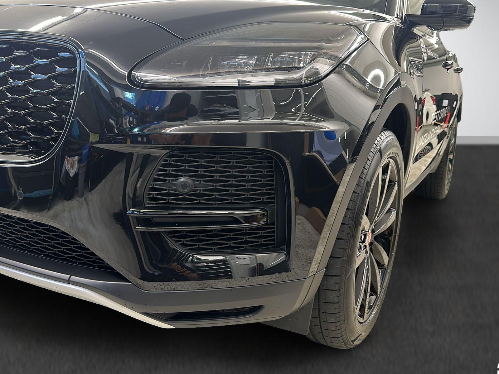 JAGUAR E-Pace 2.0 D I4 165 SE AWD-image-18