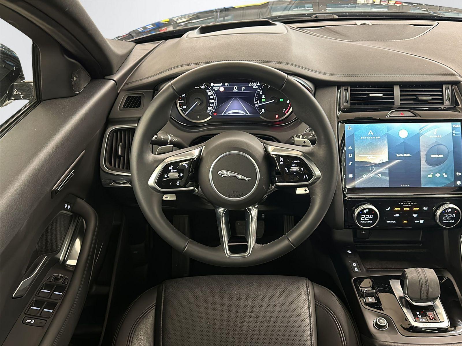 JAGUAR E-Pace 2.0 D I4 165 SE AWD-image-23
