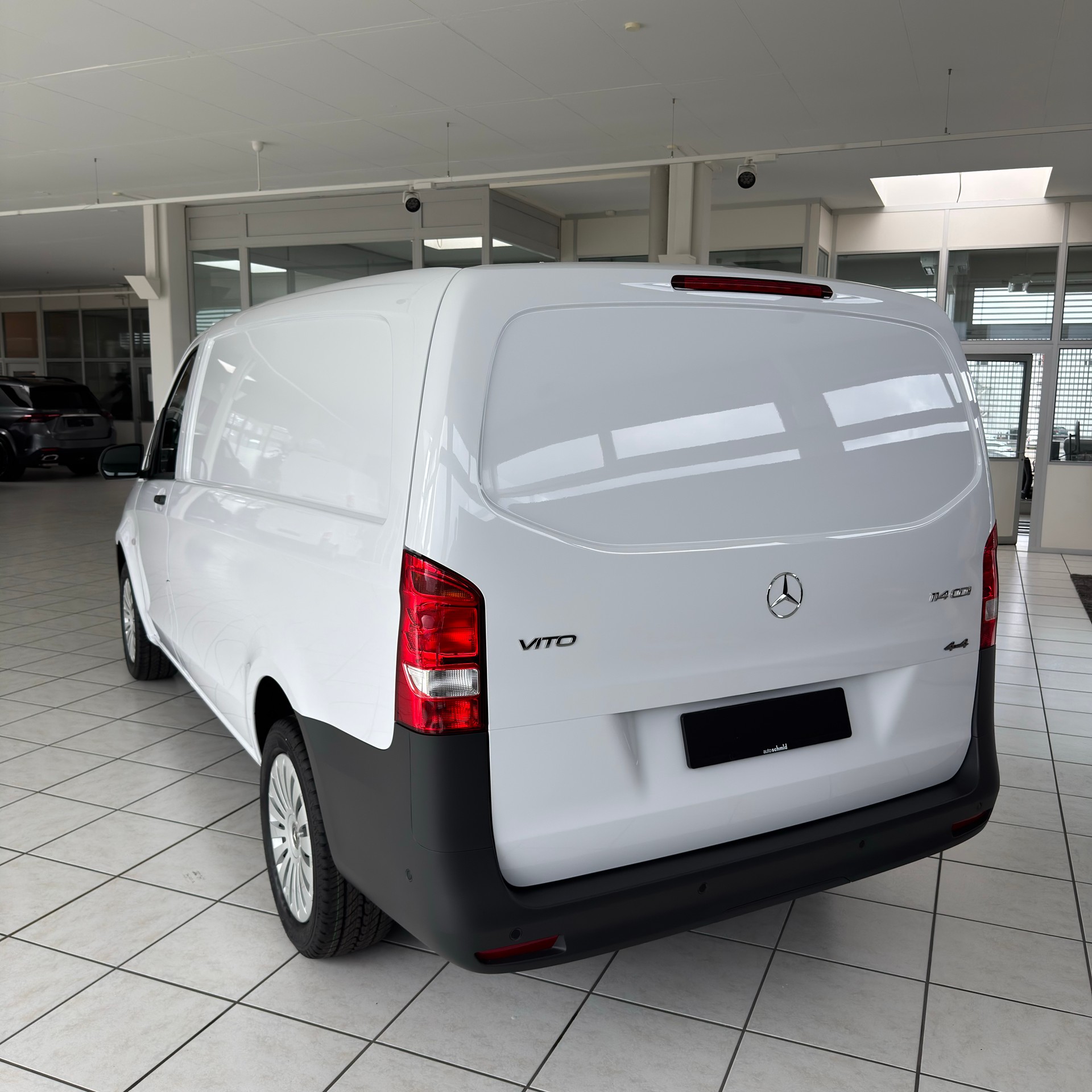 MERCEDES-BENZ Vito 114 CDI 4MATIC KA PRO 3200mm L WORKER-image-4