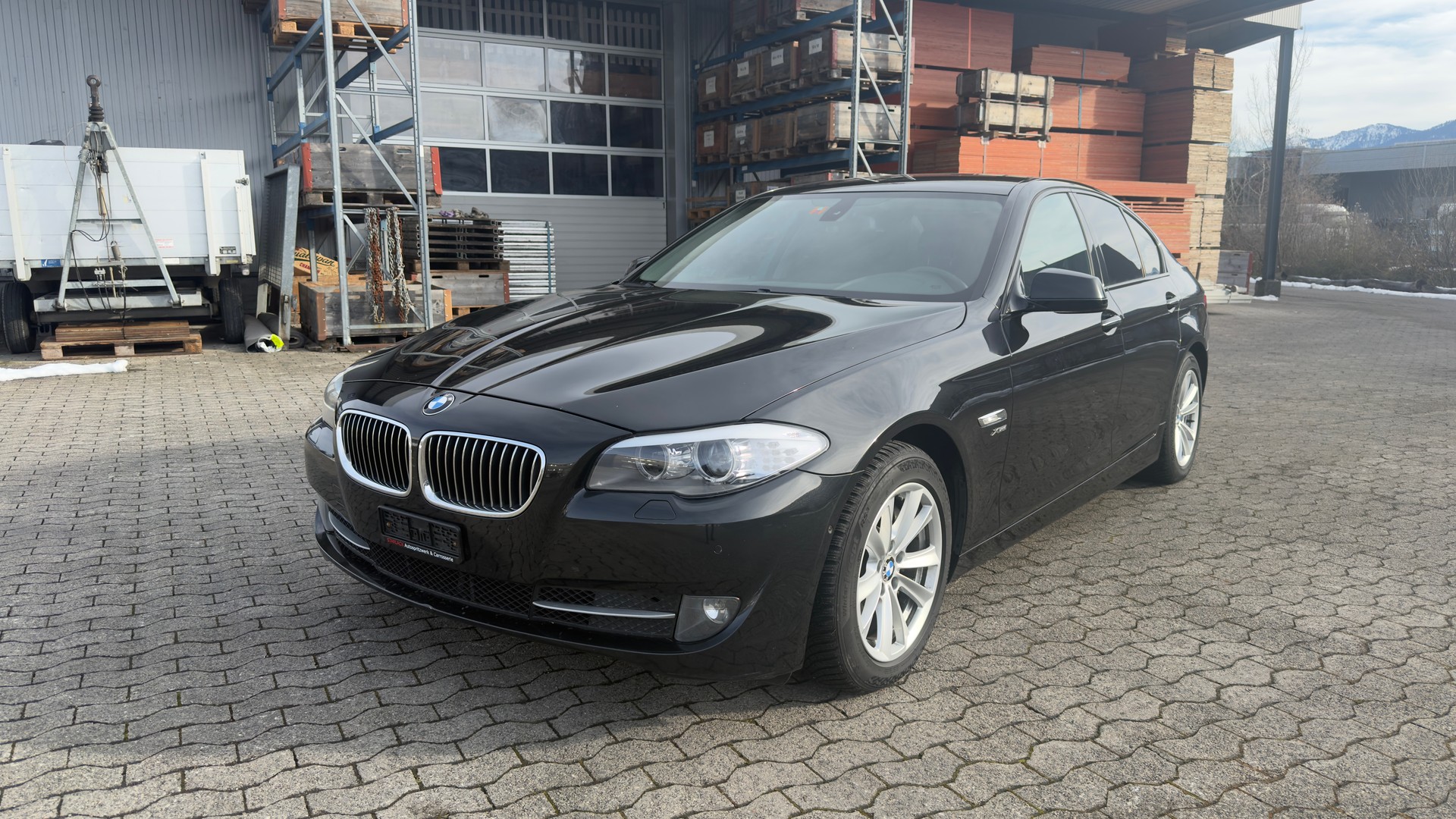 BMW 528i xDrive Steptronic-image-0