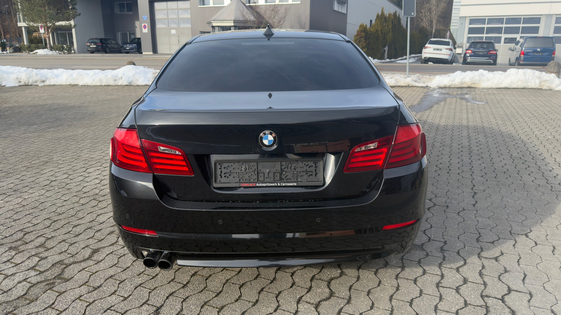 BMW 528i xDrive Steptronic-image-3