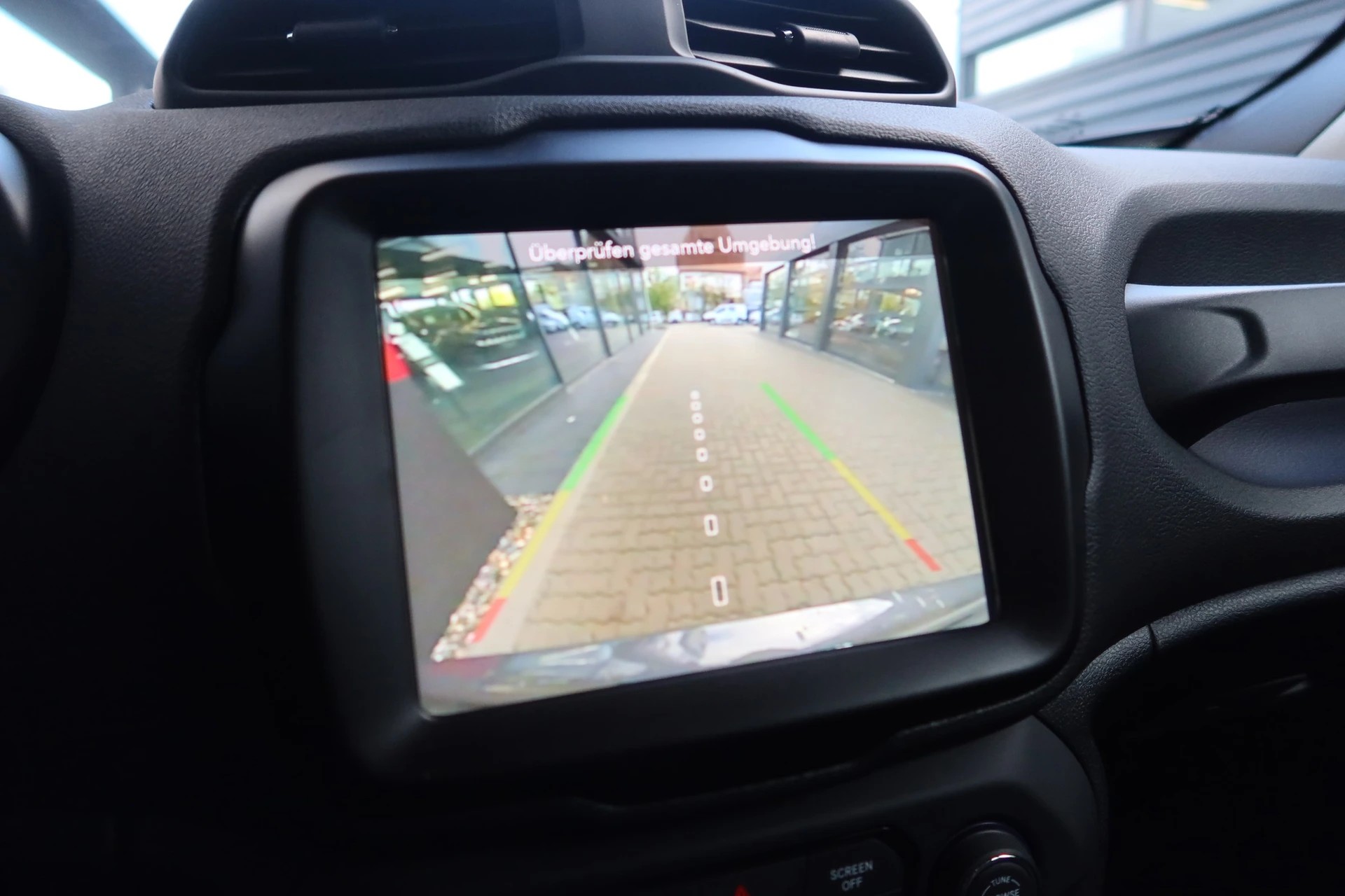JEEP Renegade 1.5 MHEV Sw.Lim.-image-12