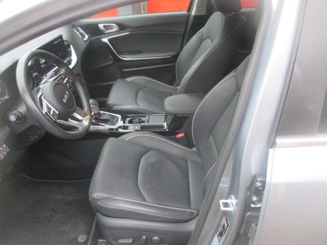 KIA XCeed 1.6 GDi Plug-in Hybrid Style-image-4