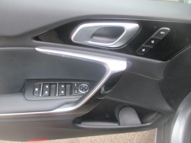 KIA XCeed 1.6 GDi Plug-in Hybrid Style-image-9