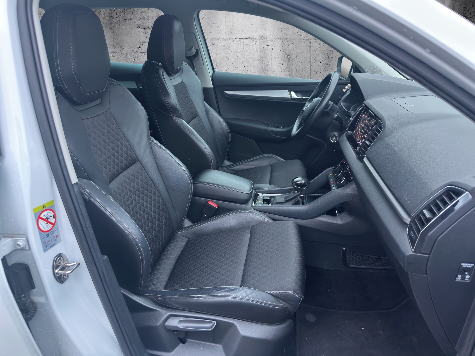 SKODA Karoq 2.0 TDI CR Style 4x4 DSG-image-11