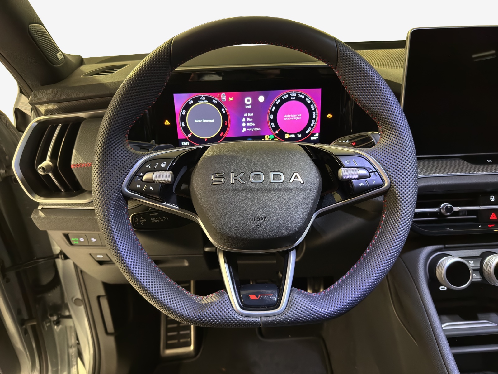 SKODA Kodiaq 2.0 TSI RS 4x4-image-9