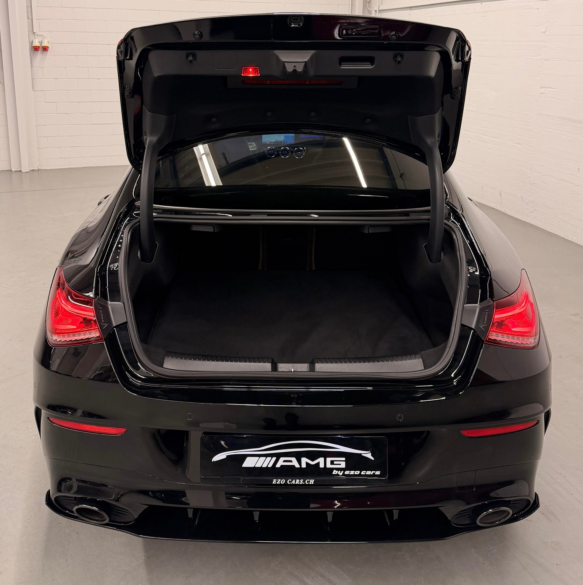 MERCEDES-BENZ CLA 35 AMG AERODYNAMIK ALL BLACK PERFORMANCE 4Matic 7G-DCT mit neuer Motor inkl 24 Monate Garantie-image-7