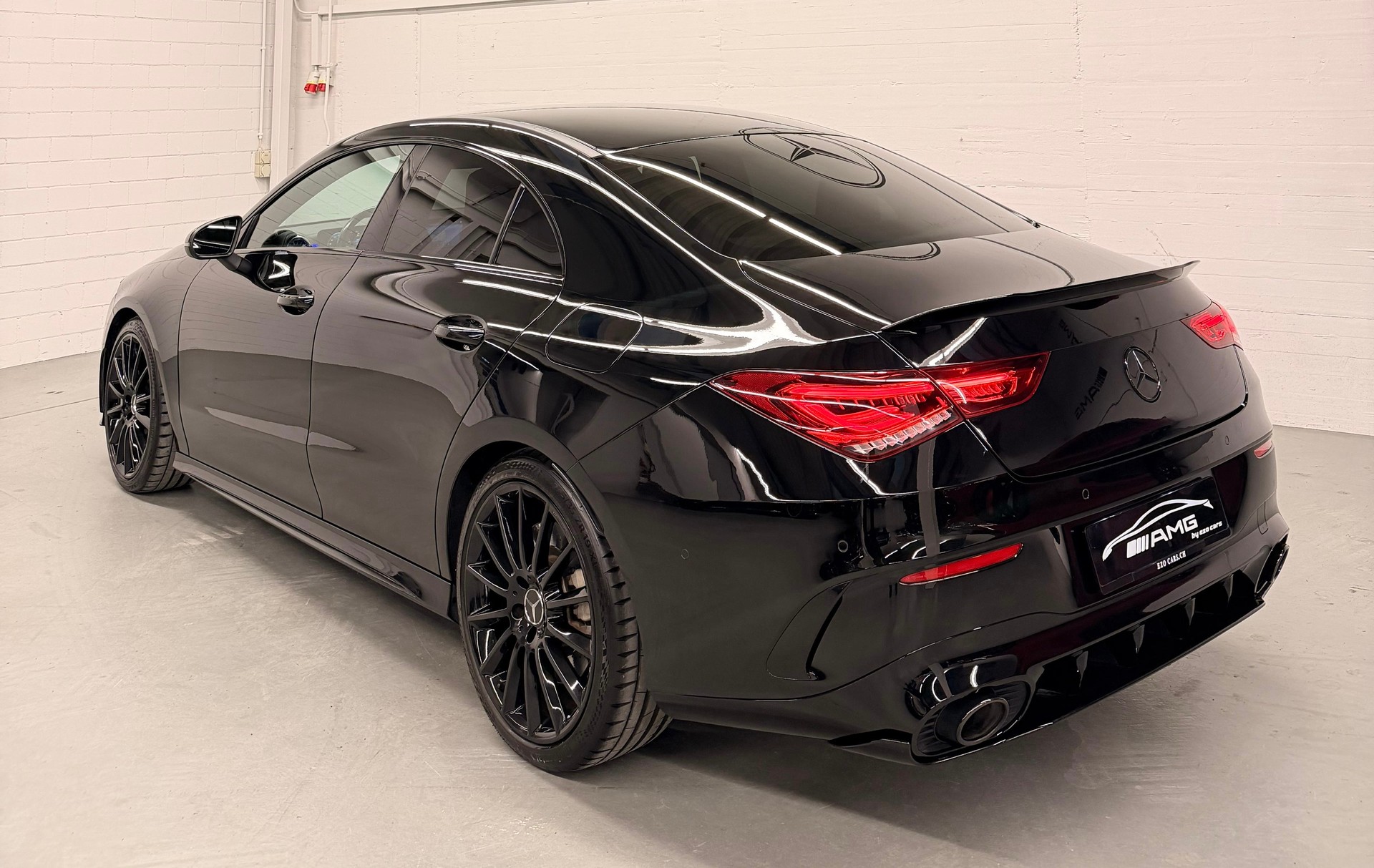 MERCEDES-BENZ CLA 35 AMG AERODYNAMIK ALL BLACK PERFORMANCE 4Matic 7G-DCT mit neuer Motor inkl 24 Monate Garantie-image-5