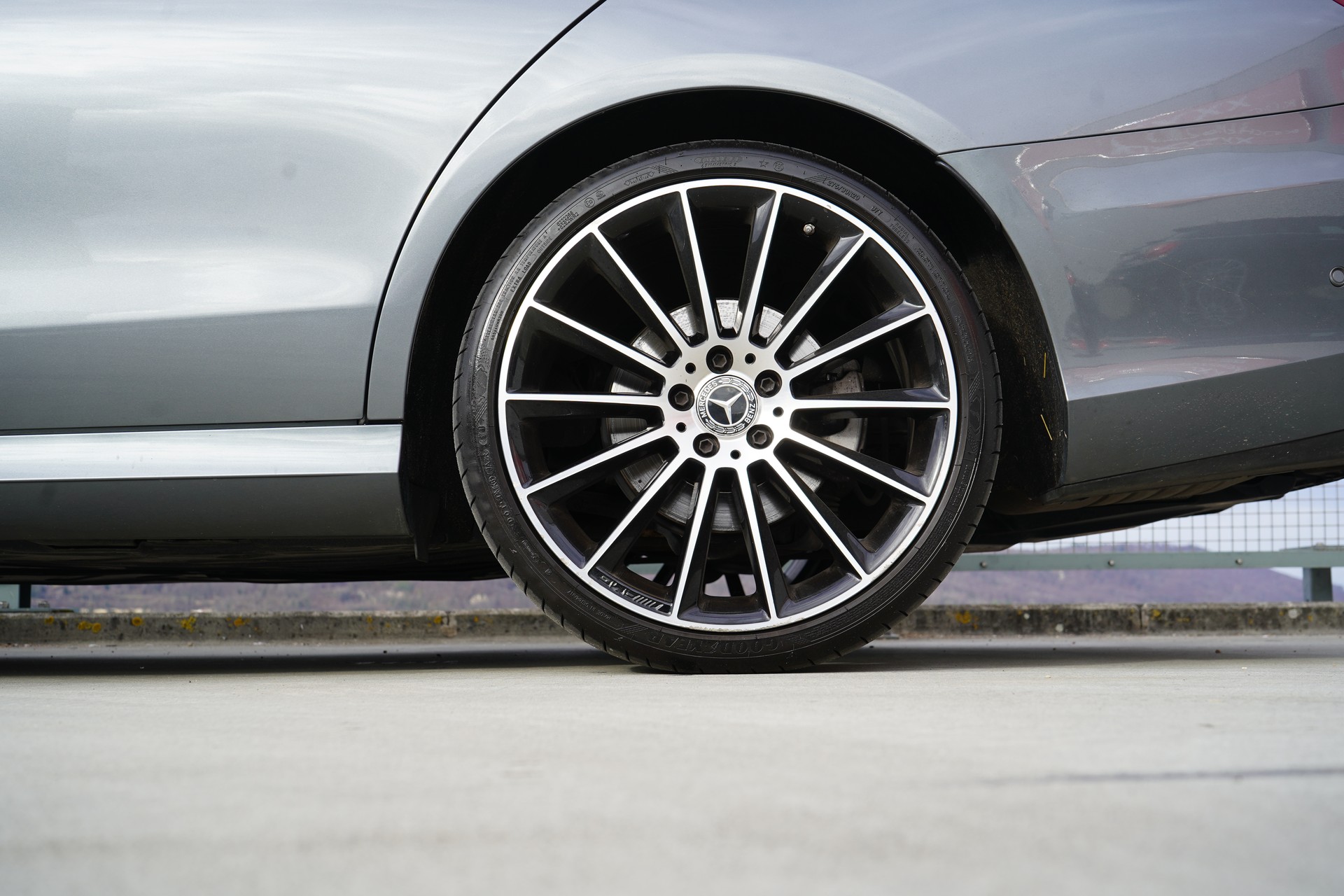 MERCEDES-BENZ E 220 d AMG LINE NIGHT 4MATIC 9G-TRONIC l 194 PS-image-15