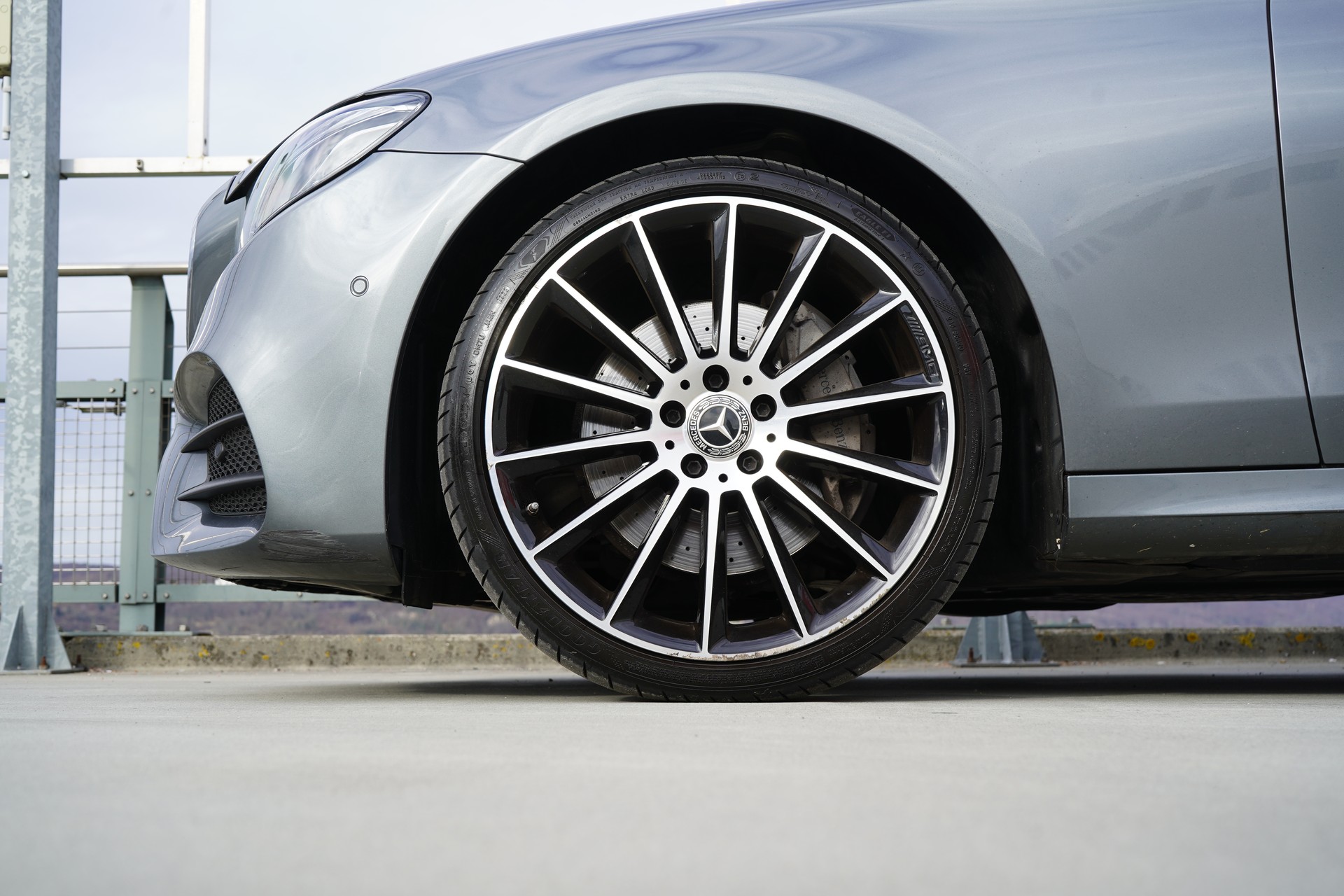 MERCEDES-BENZ E 220 d AMG LINE NIGHT 4MATIC 9G-TRONIC l 194 PS-image-14