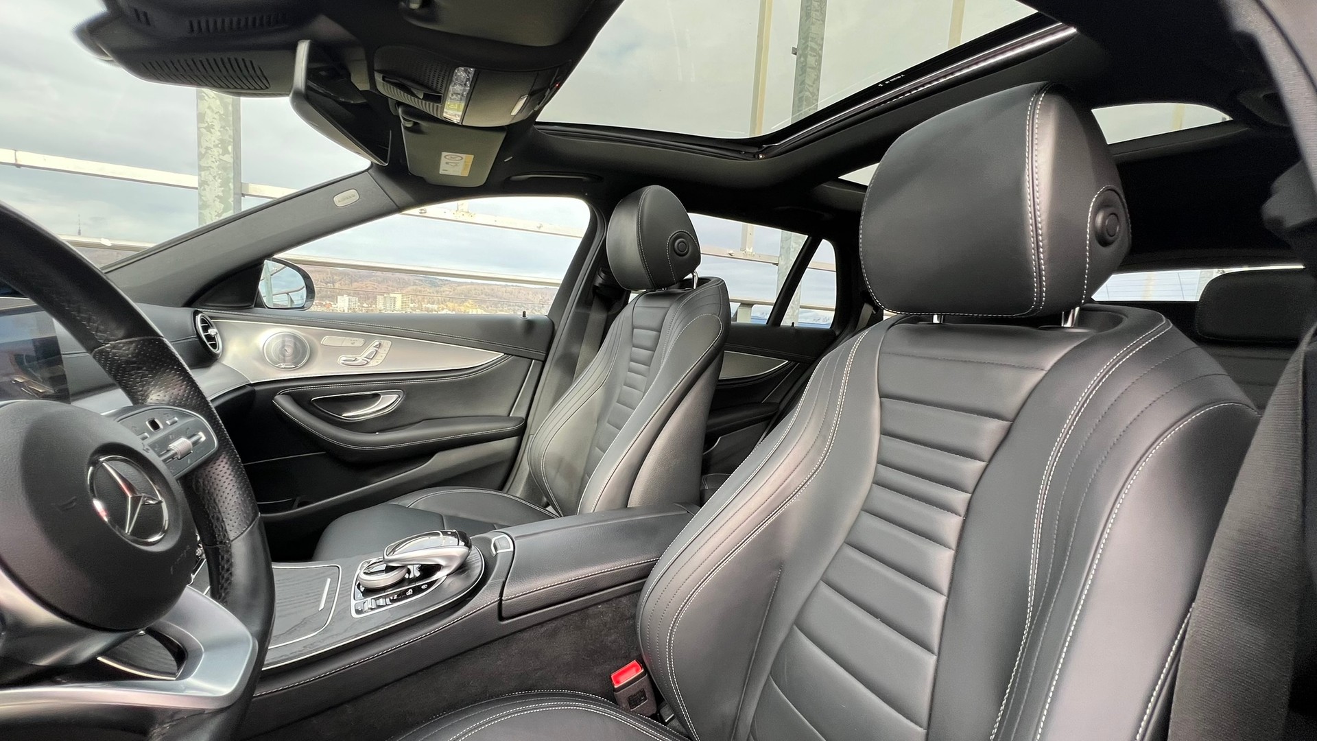 MERCEDES-BENZ E 220 d AMG LINE NIGHT 4MATIC 9G-TRONIC l 194 PS-image-19